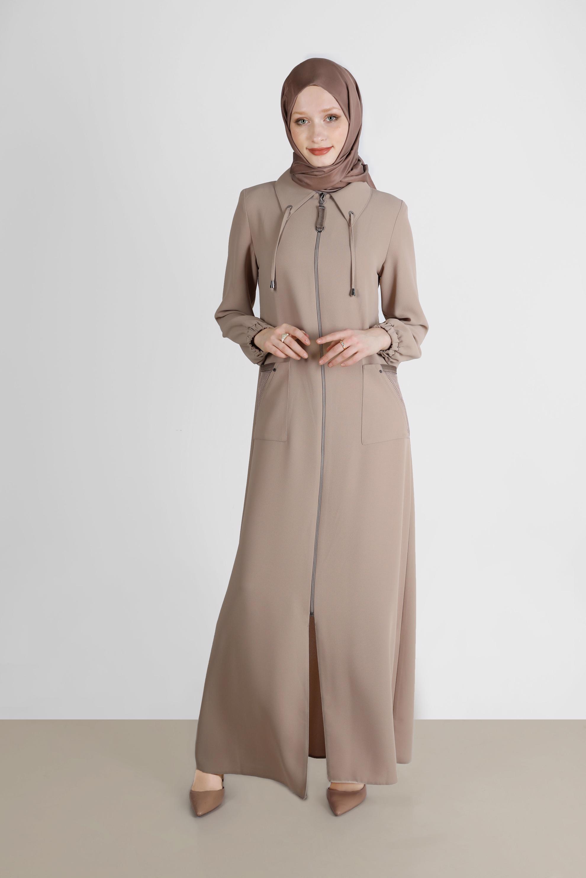 Tesettür giyim BEJ FERMUARLI FİLE DETAYLI PARDESÜ 10533 