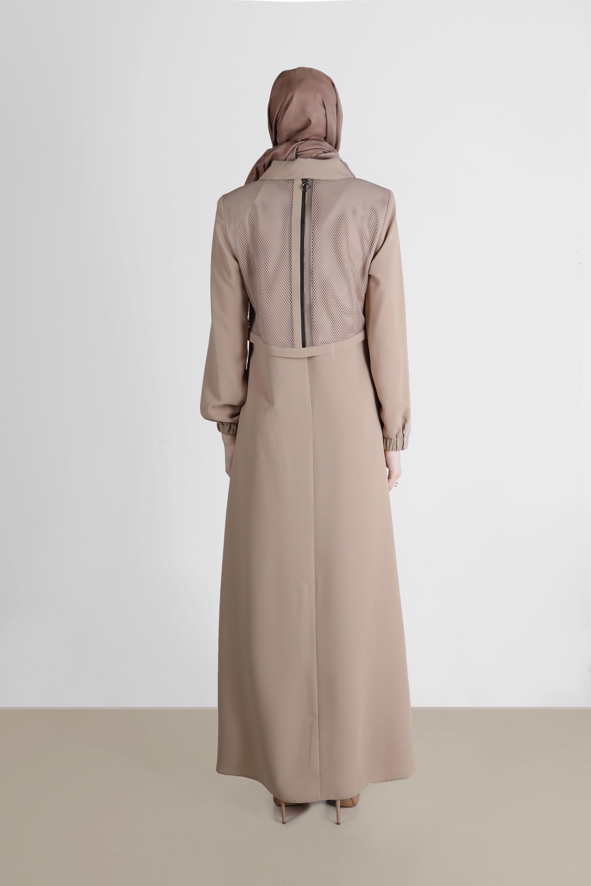 Tesettür giyim BEJ FERMUARLI FİLE DETAYLI PARDESÜ 10533 