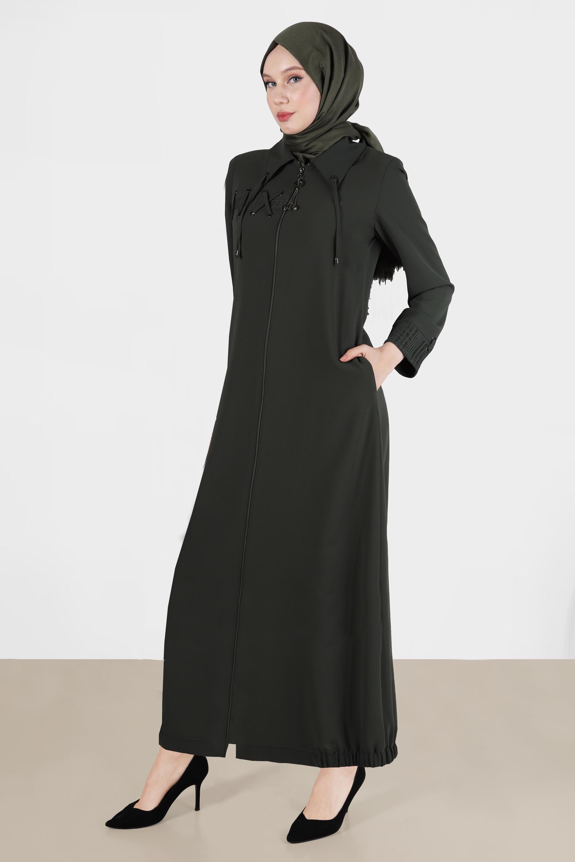 Tesettür giyim HAKİ KUŞGÖZÜ DETAYLI FERMUARLI PARDESÜ 10534	