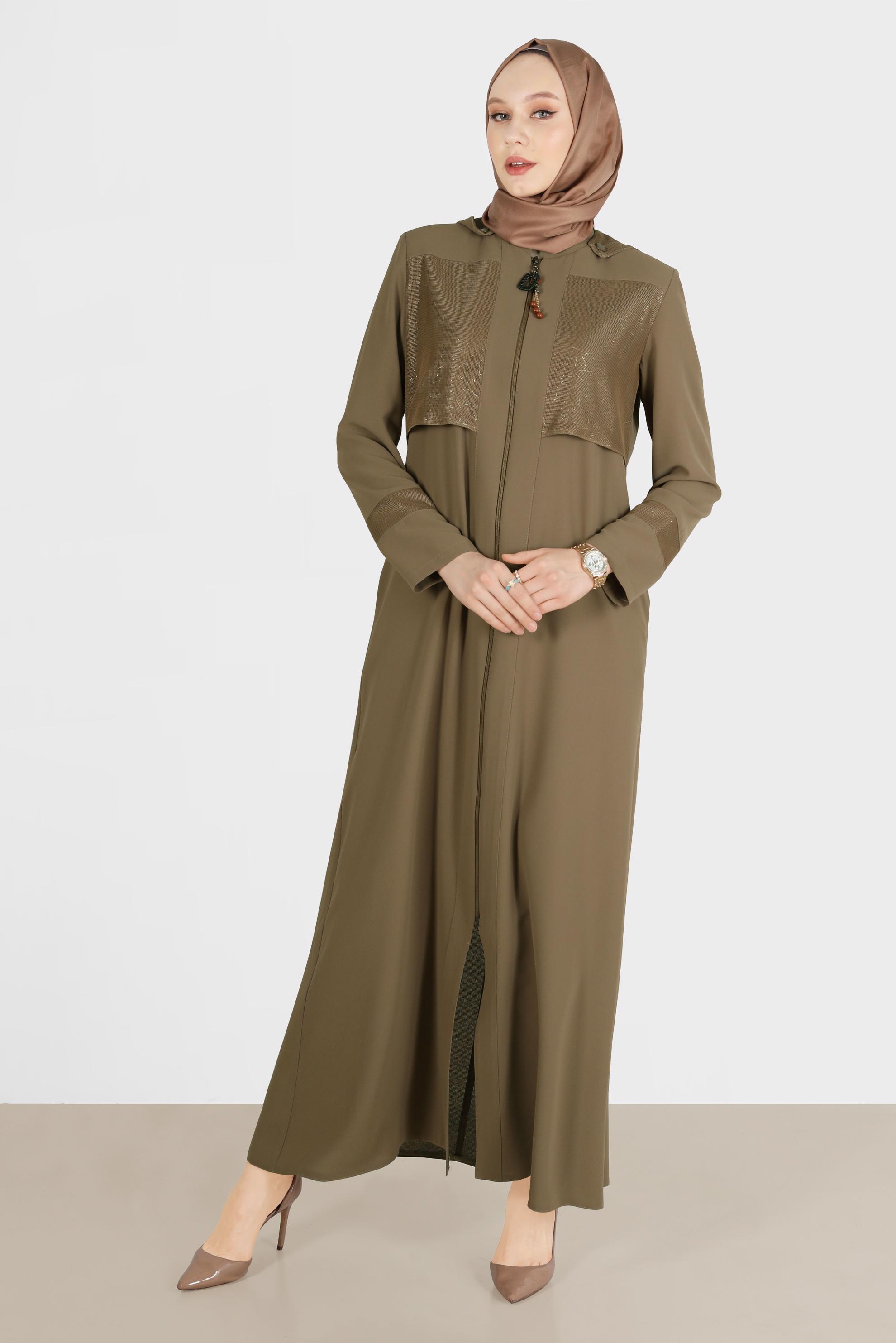 Tesettür giyim KAHVE PARLAK KUMAŞ DETAYLI FERMUARLI PARDESÜ 10535 