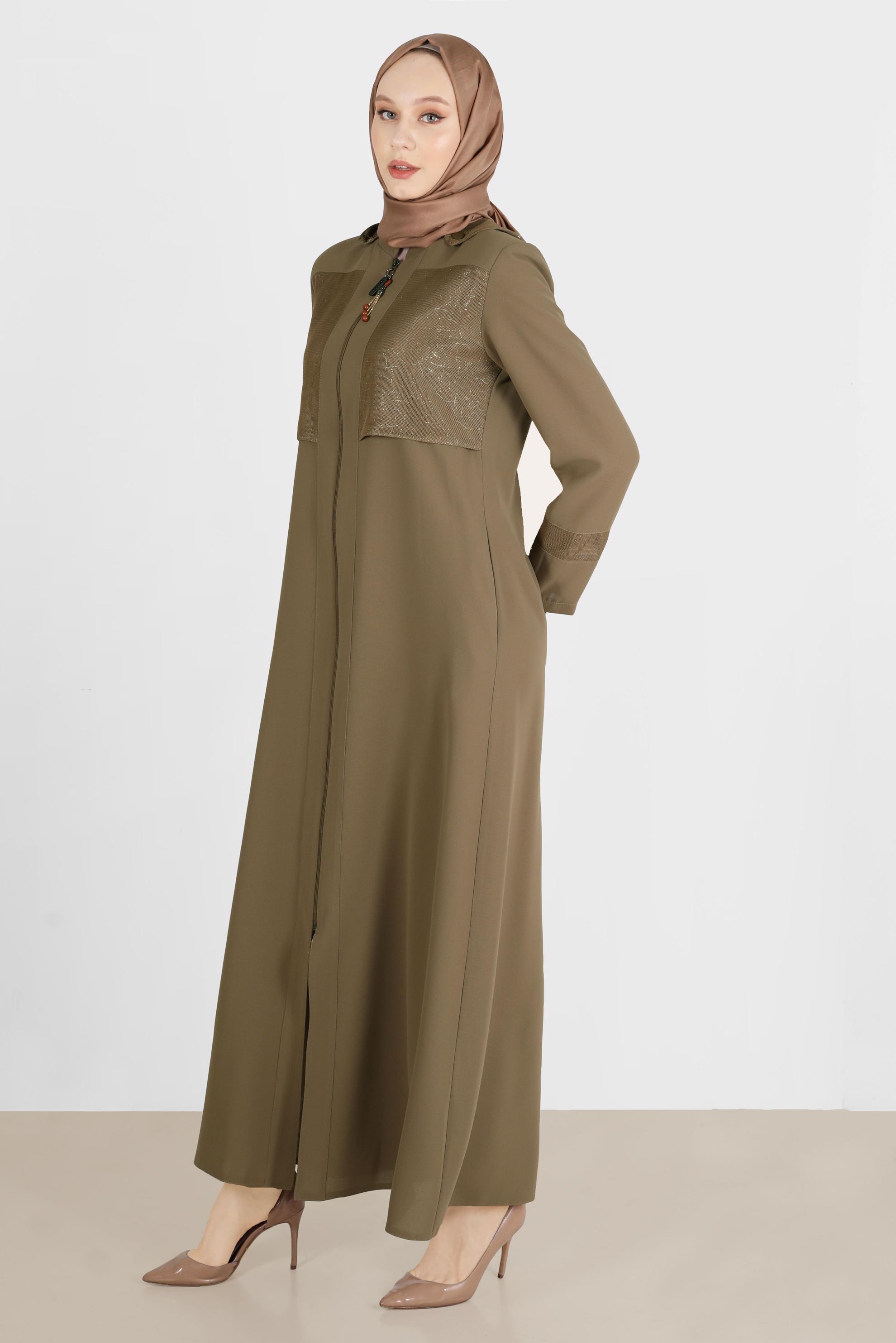 Tesettür giyim KAHVE PARLAK KUMAŞ DETAYLI FERMUARLI PARDESÜ 10535 