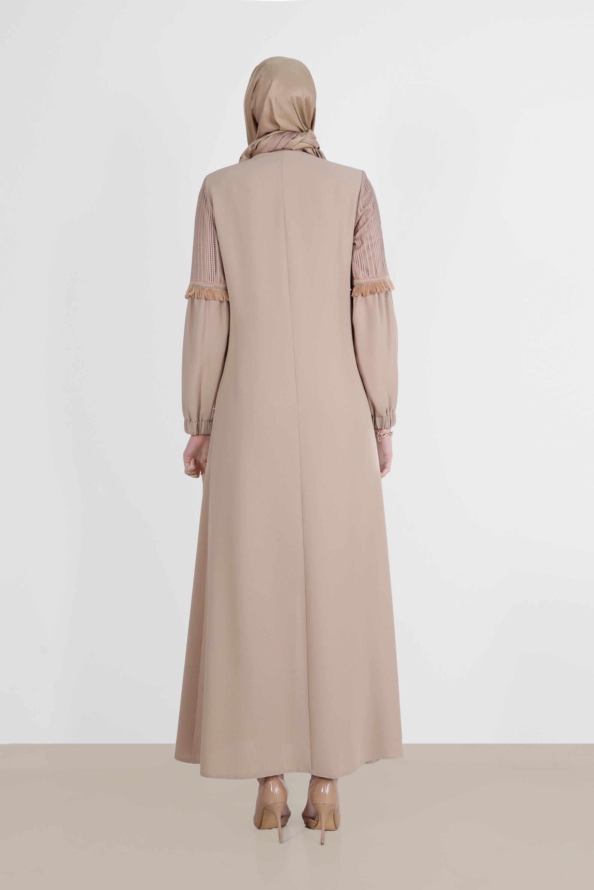 Tesettür giyim BEJ PÜSKÜLLÜ İŞLEME DETAYLI PARDESÜ 10536 
