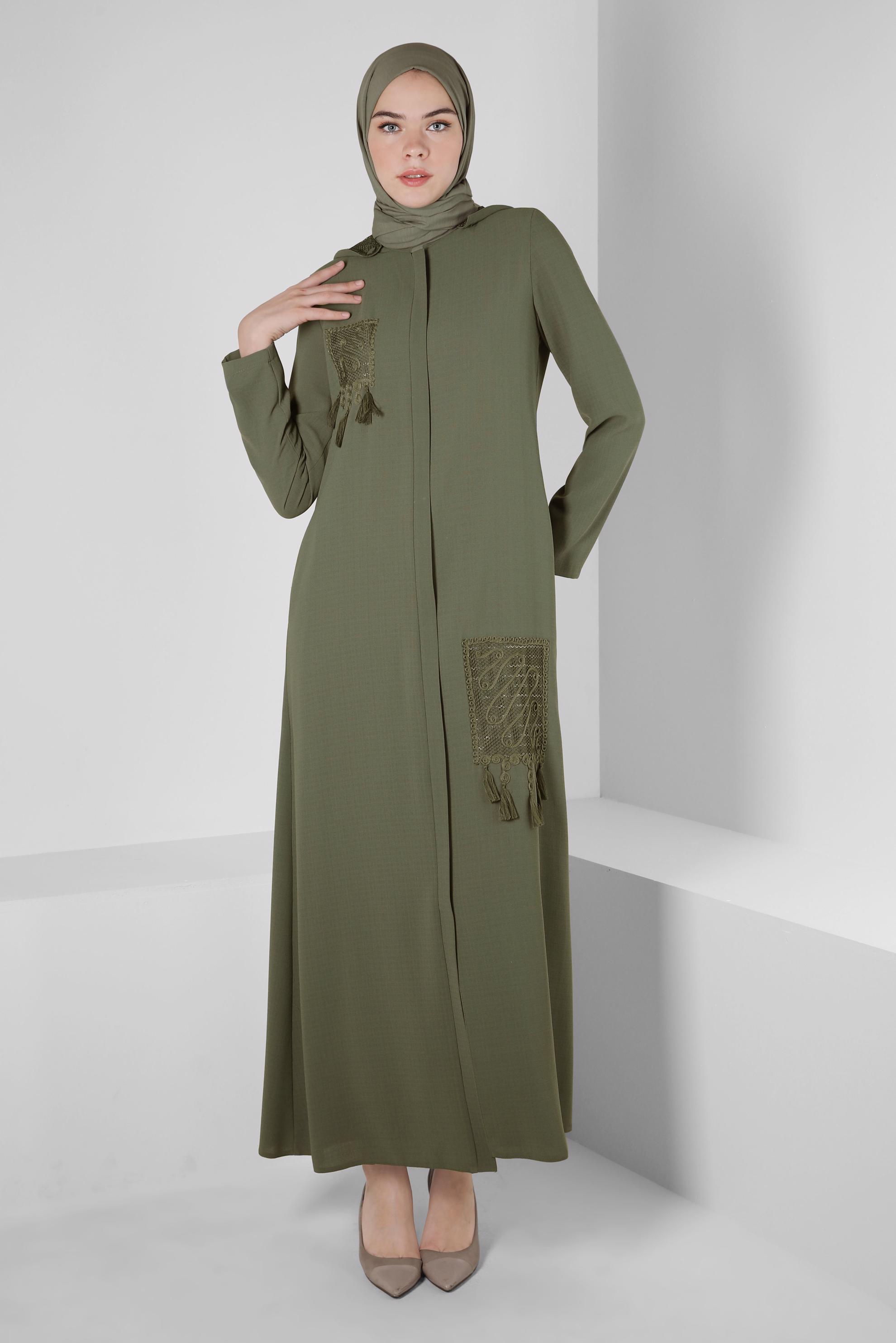 Tesettür giyim YEŞİL PÜSKÜLLÜ KAPÜŞONLU PARDESÜ 10538 