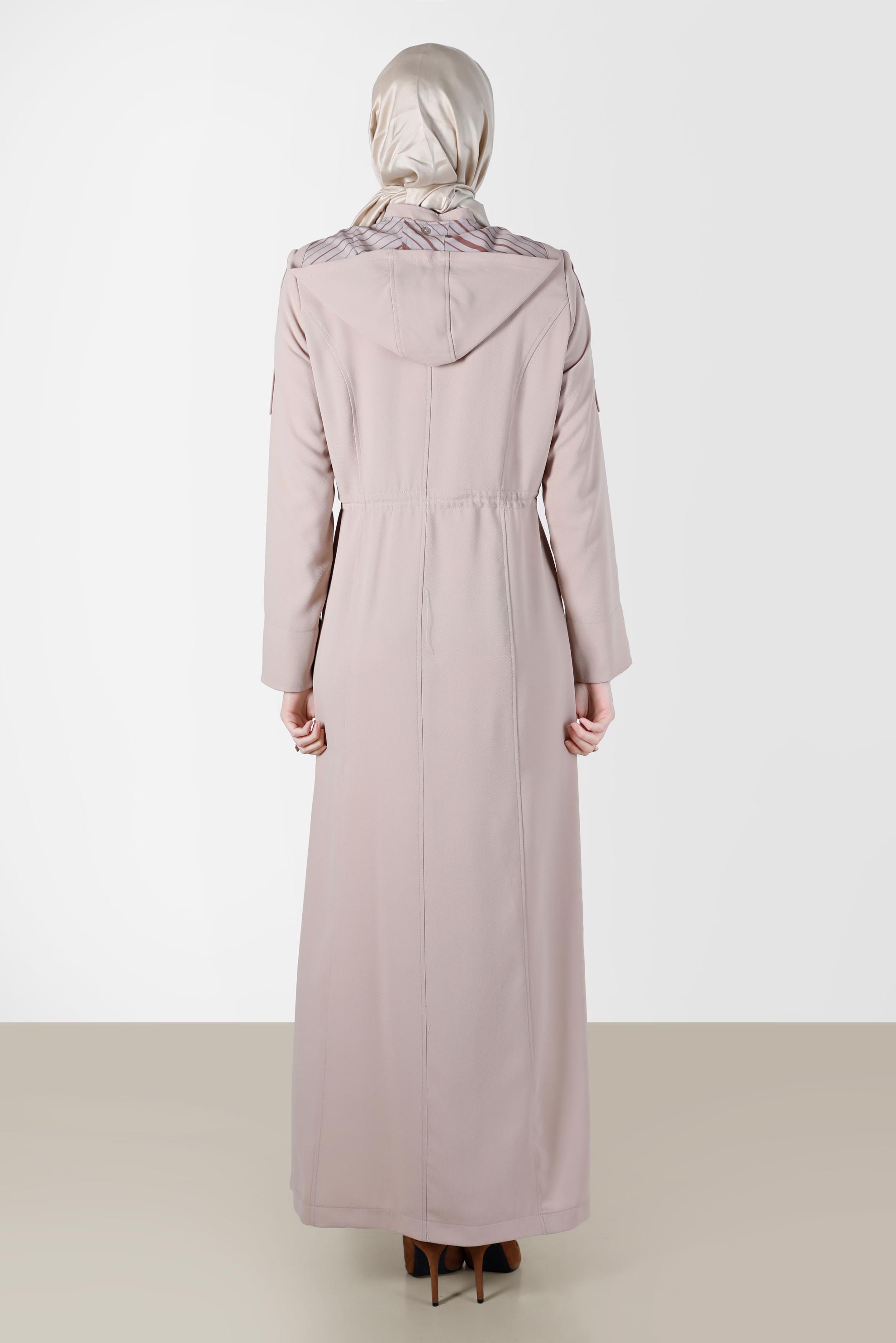 Tesettür giyim BEJ DÜĞMELİ KAPÜŞONLU PARDESÜ 10546	