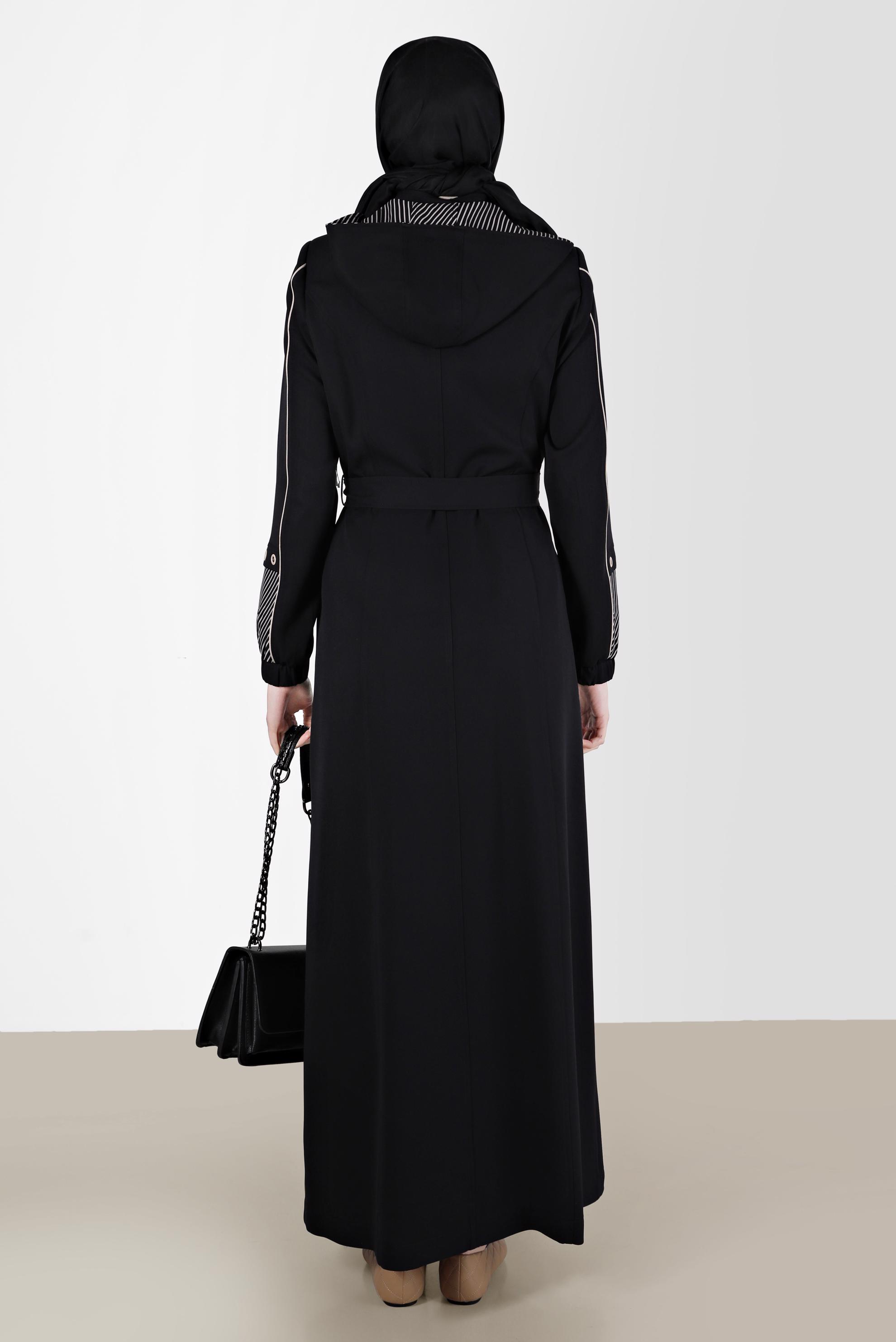 Tesettür giyim SİYAH ŞERİTLİ KUŞGÖZÜ DETAYLI PARDESÜ 10547 