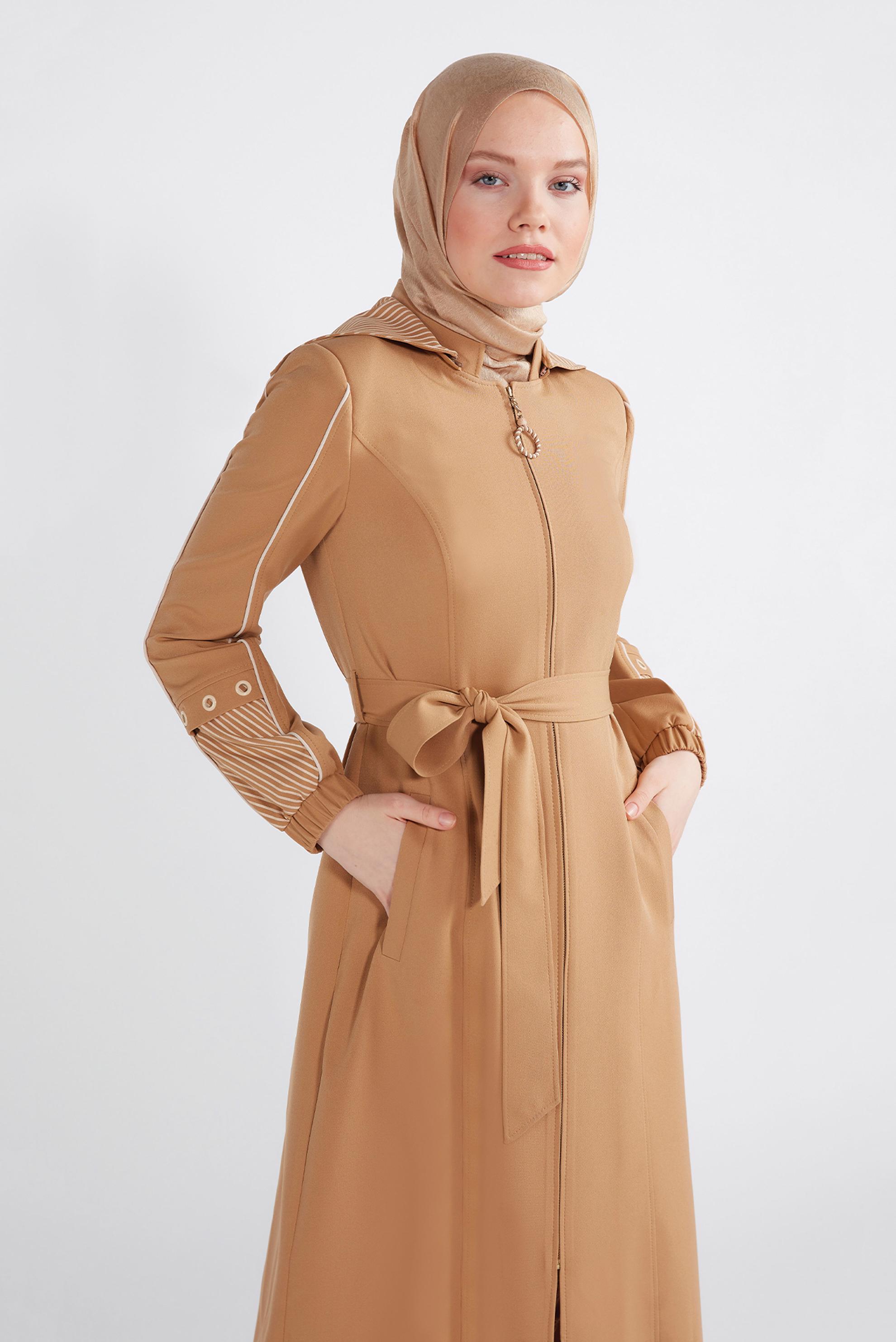 Tesettür giyim KAHVE ŞERİTLİ KUŞGÖZÜ DETAYLI PARDESÜ 10547 