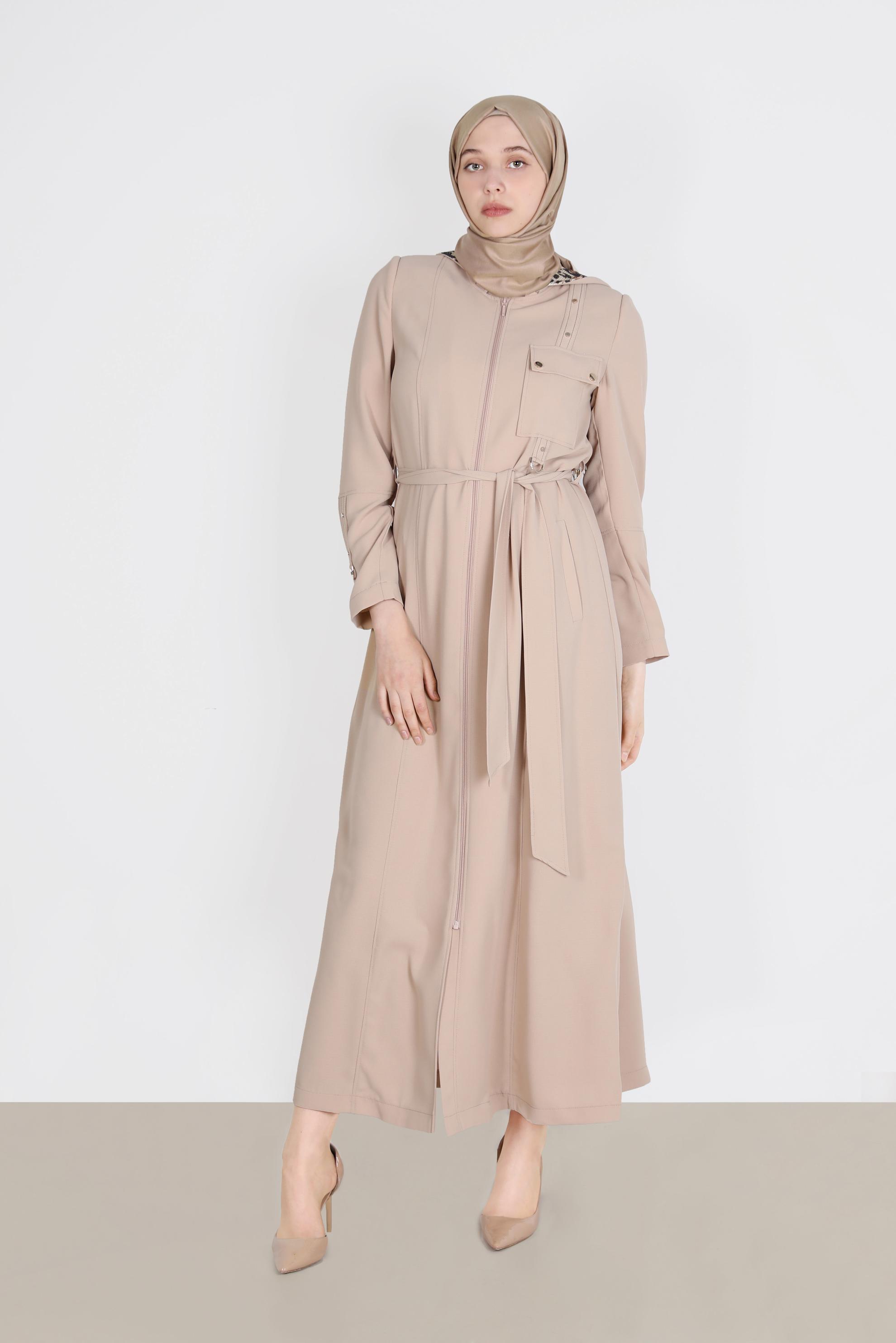 Tesettür giyim BEJ KAPÜŞONLU LEOPAR DESENLİ PARDESÜ 10549 