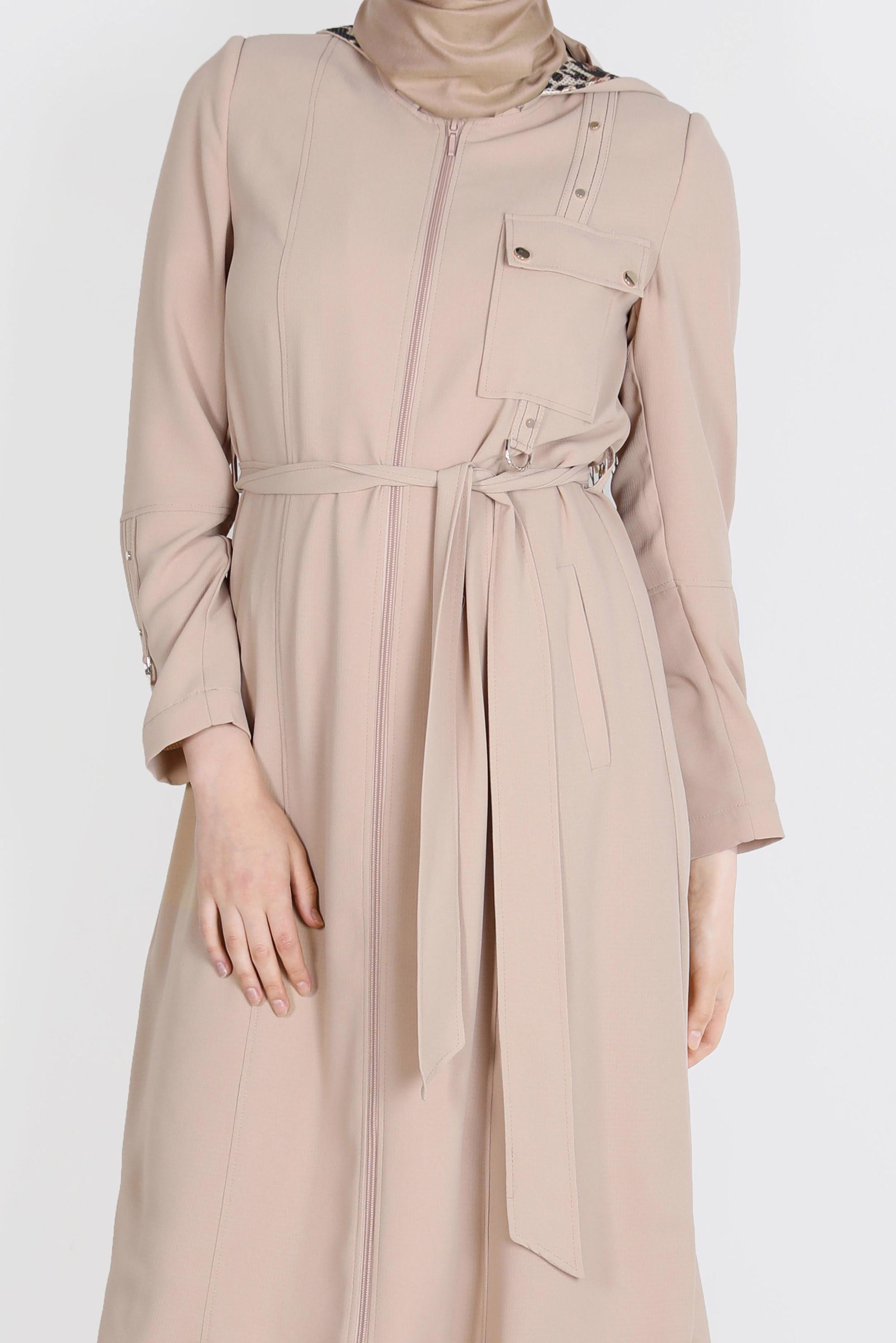 Tesettür giyim BEJ KAPÜŞONLU LEOPAR DESENLİ PARDESÜ 10549 