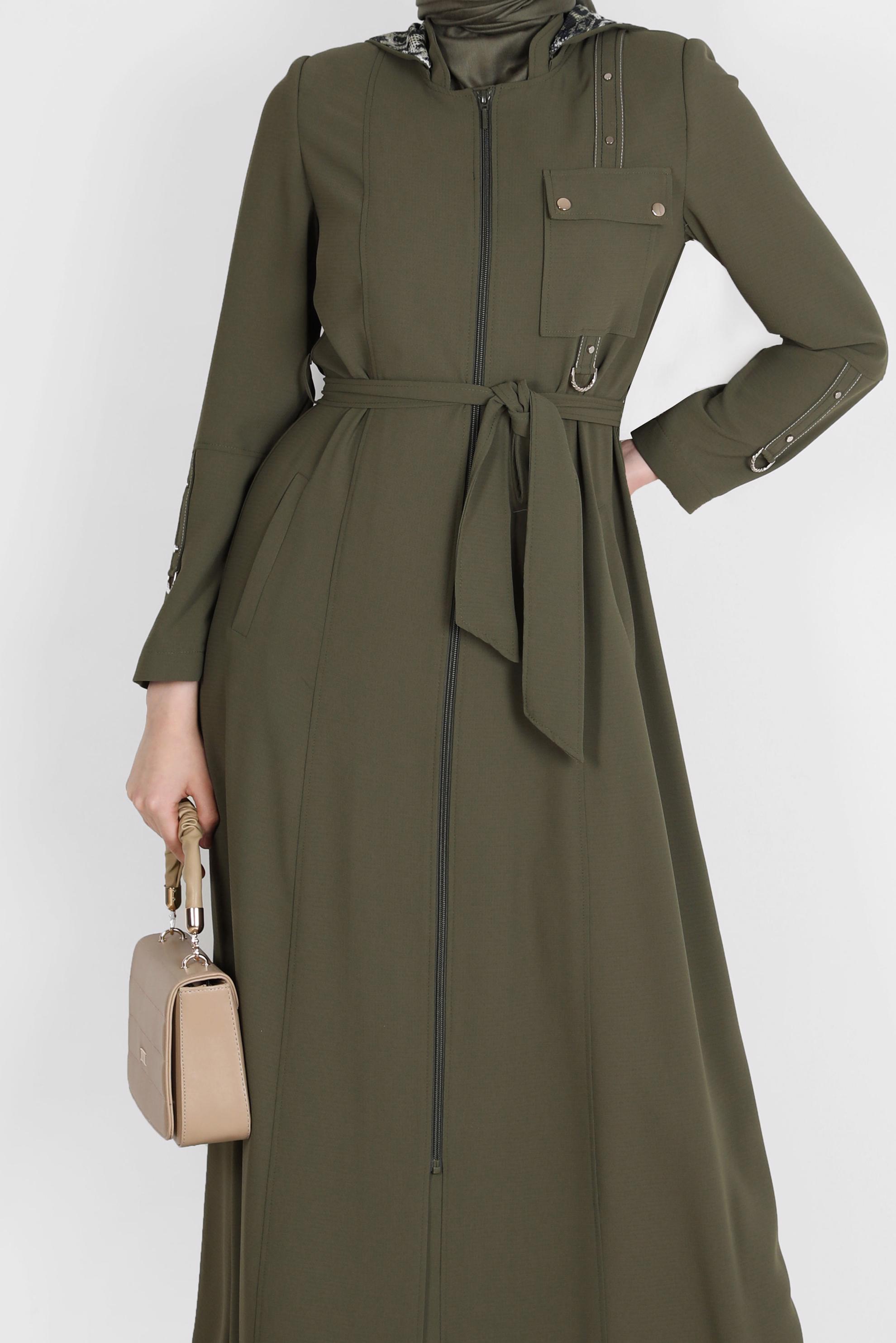 Tesettür giyim HAKİ KAPÜŞONLU LEOPAR DESENLİ PARDESÜ 10549 