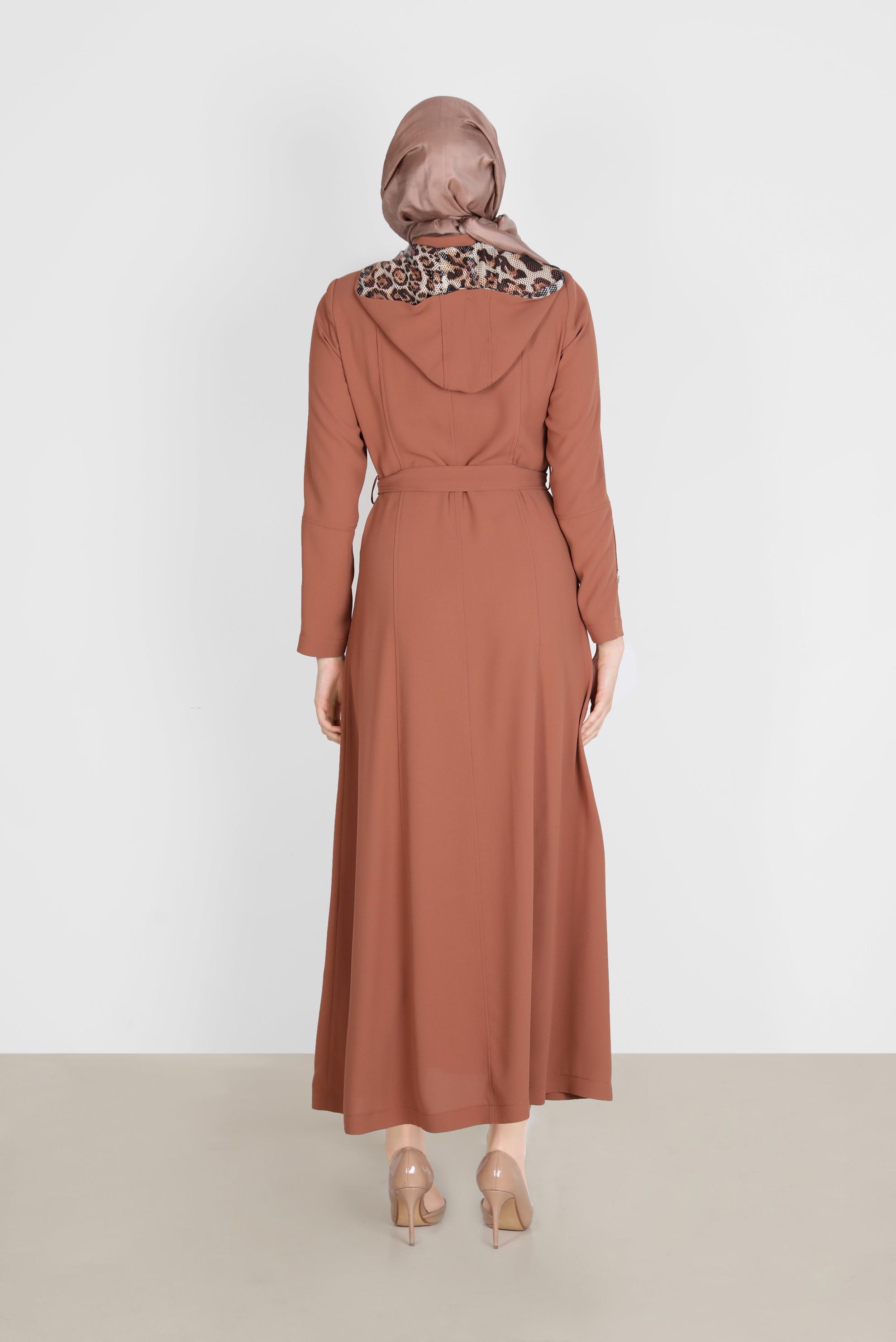 Tesettür giyim TURUNCU KAPÜŞONLU LEOPAR DESENLİ PARDESÜ 10549 