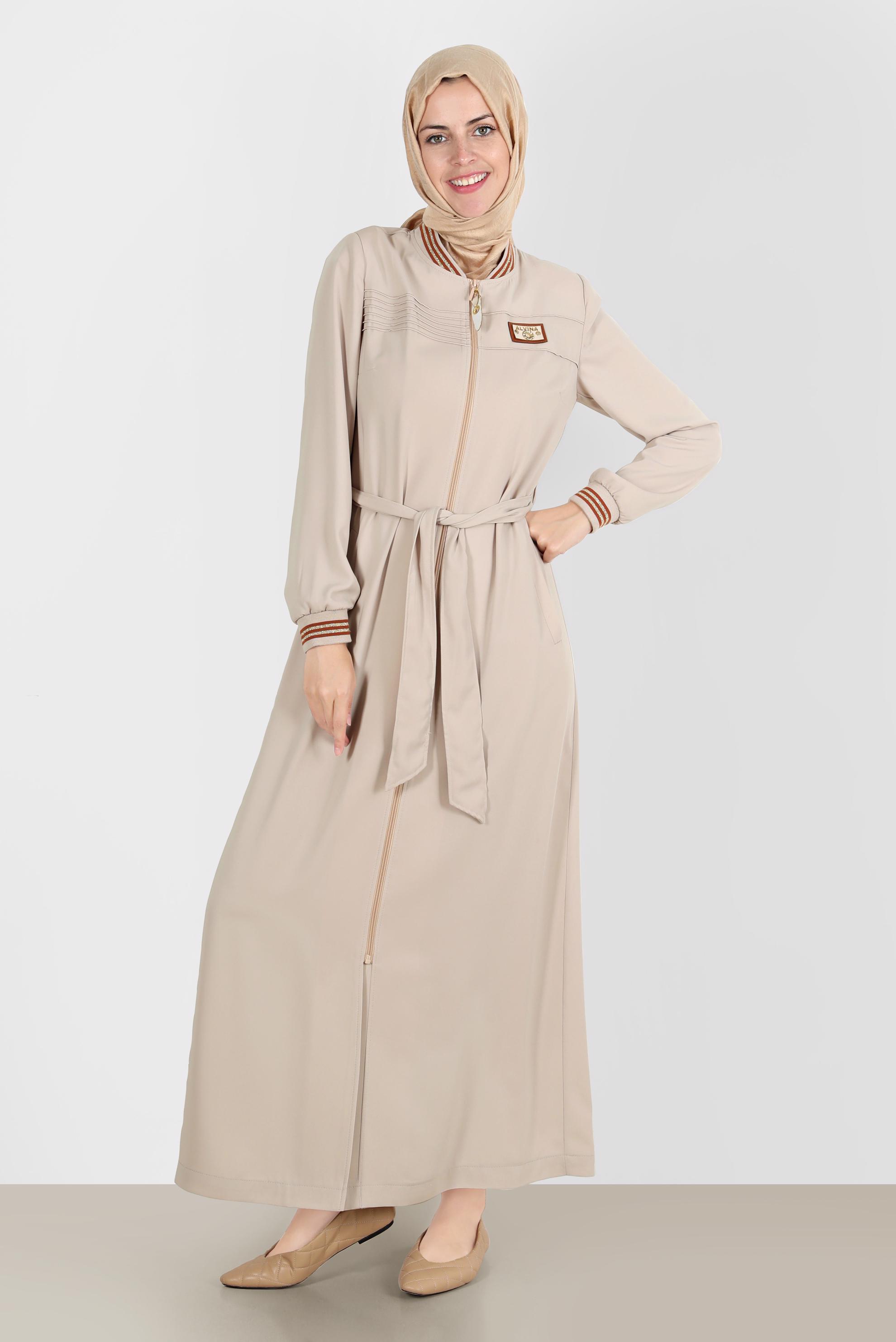 Tesettür giyim BEJ FERMUARLI KUŞAKLI PARDESÜ 10551 