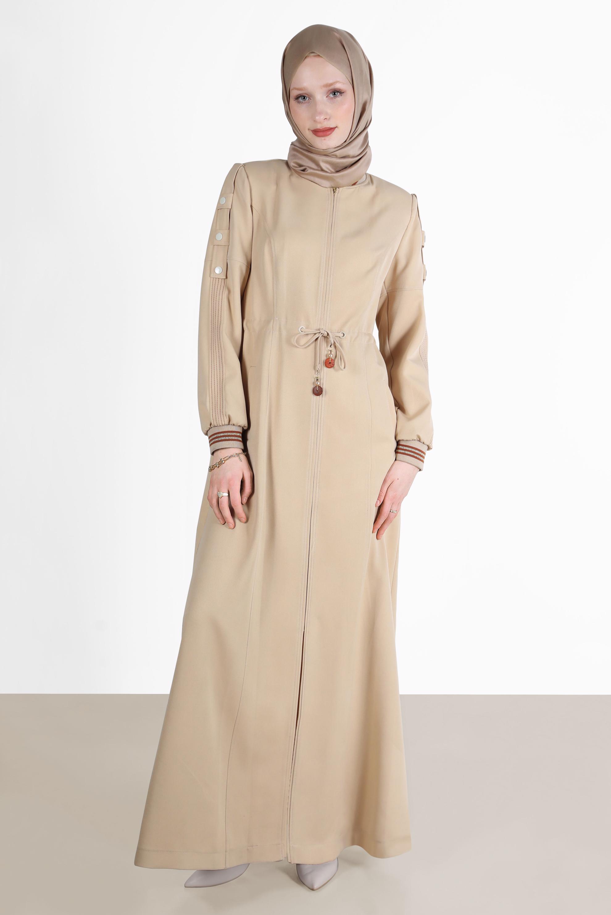 Tesettür giyim BEJ BELİ BÜZGÜLÜ MANŞETLERİ LASTİKLİ PARDESÜ 10553