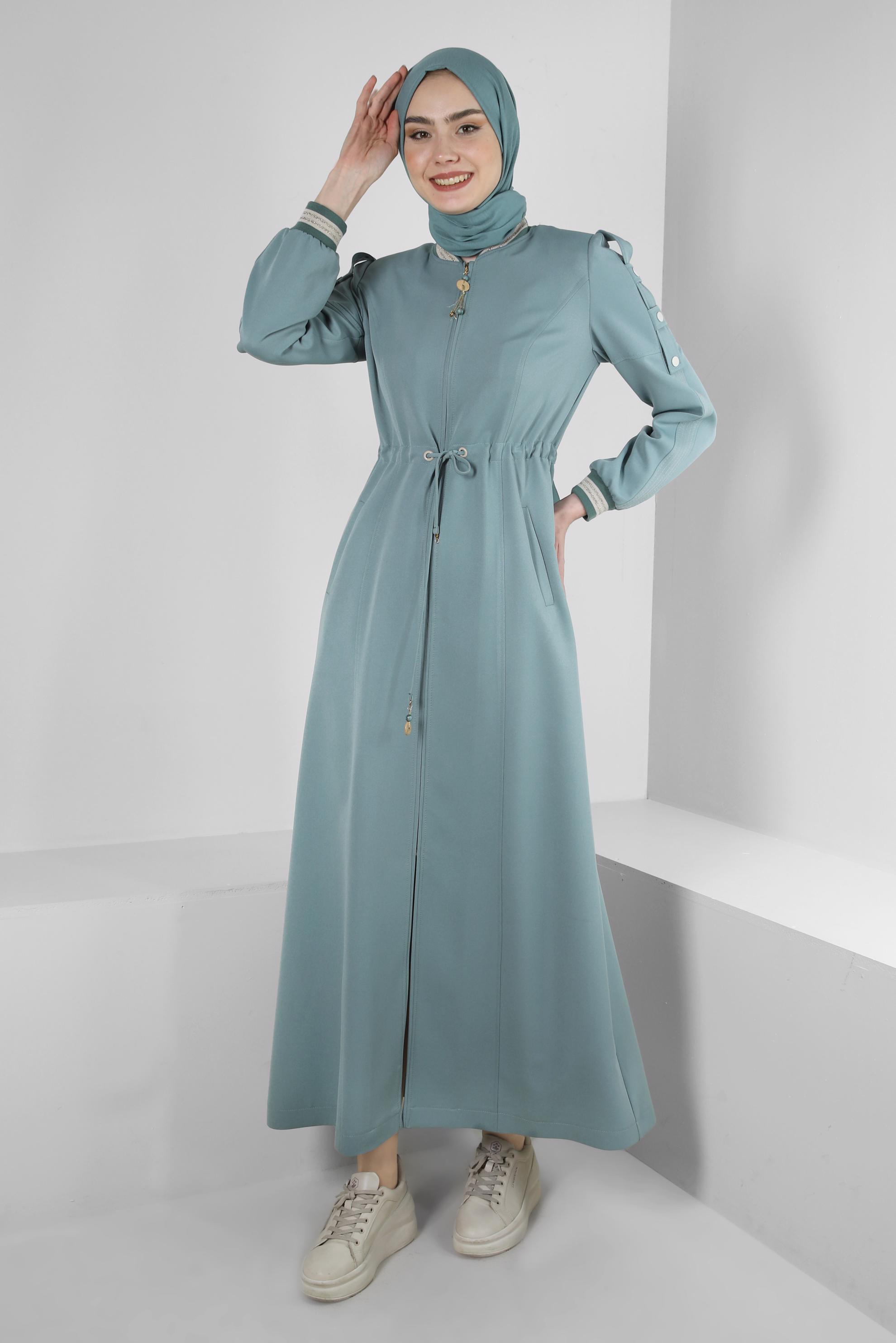 Tesettür giyim YEŞİL BELİ BÜZGÜLÜ MANŞETLERİ LASTİKLİ PARDESÜ 10553