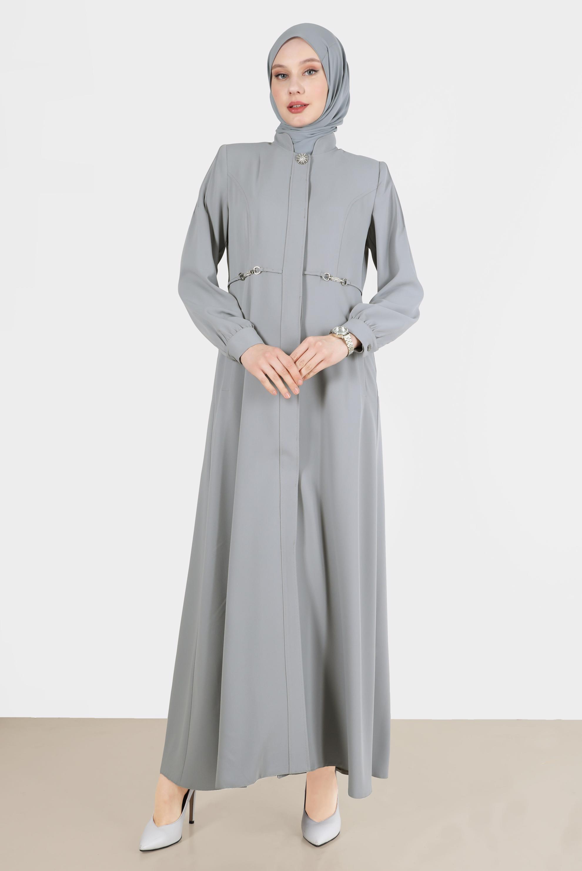 Tesettür giyim GRİ TAŞLI BROŞ DETAYLI PARDESÜ 10556	