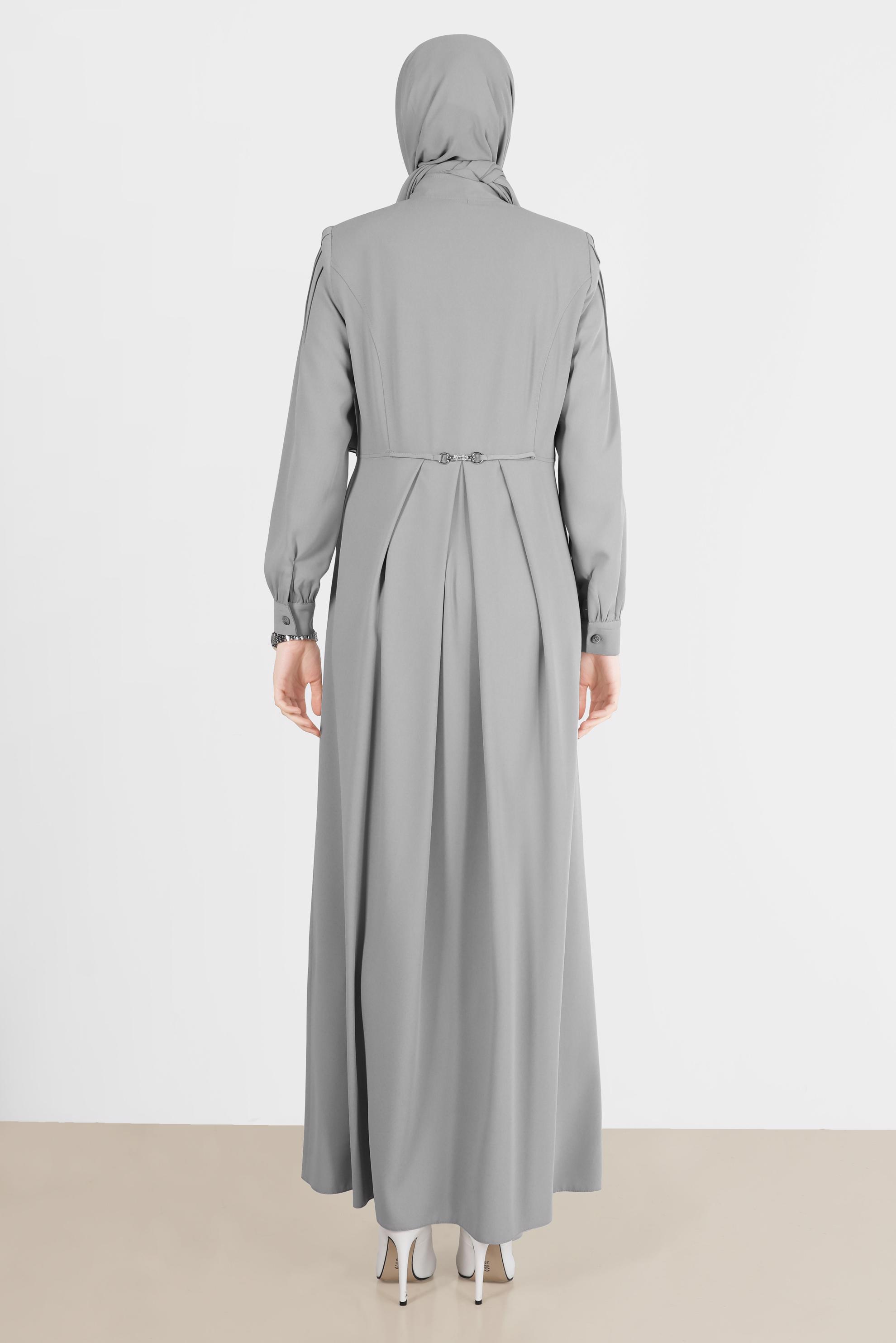 Tesettür giyim GRİ TAŞLI BROŞ DETAYLI PARDESÜ 10556	