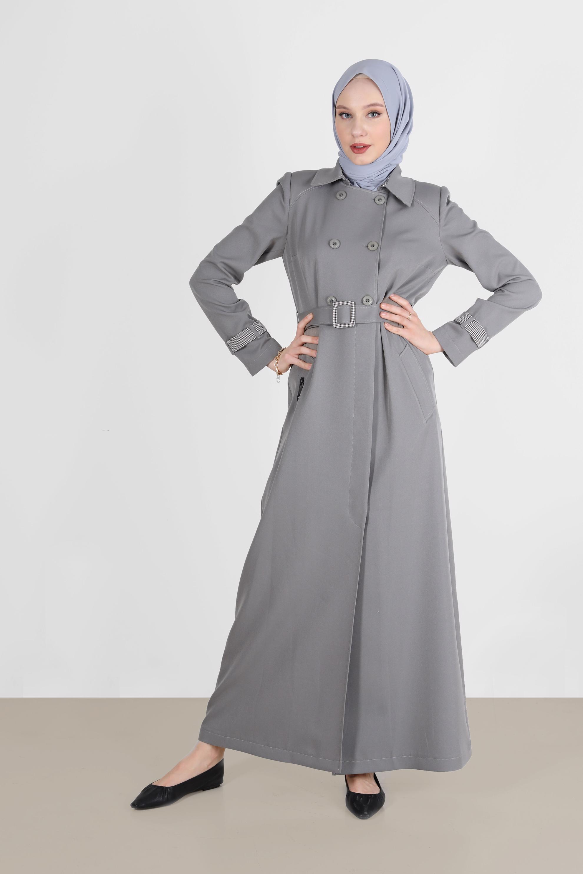 Tesettür giyim GRİ EKOSE DESEN DETAYLI KEMERLİ PARDESÜ 10566