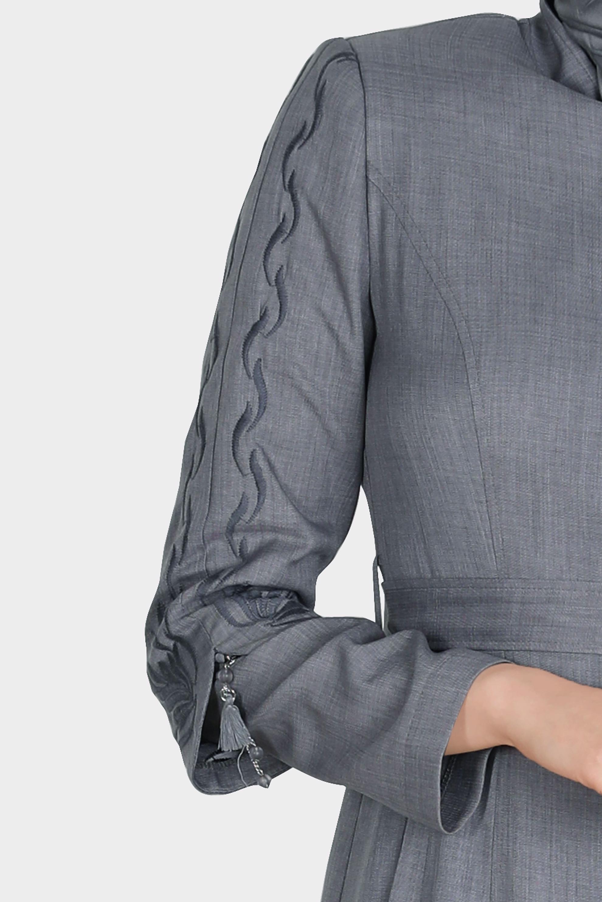 Tesettür giyim GRİ KOLLARI NAKIŞLI PARDESÜ 10573 