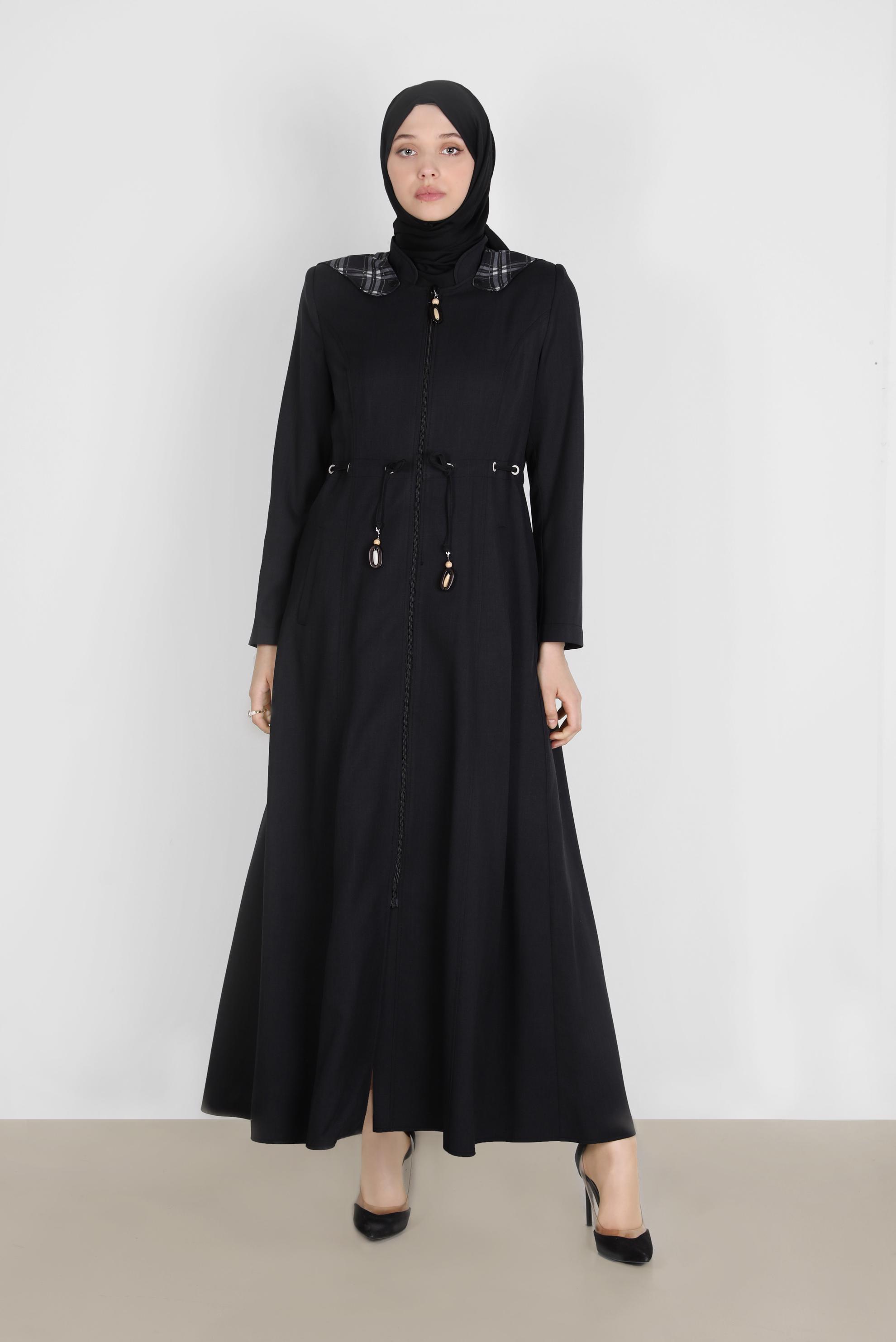 Tesettür giyim SİYAH KAPÜŞONU EKOSE DESENLİ PARDESÜ 10576 