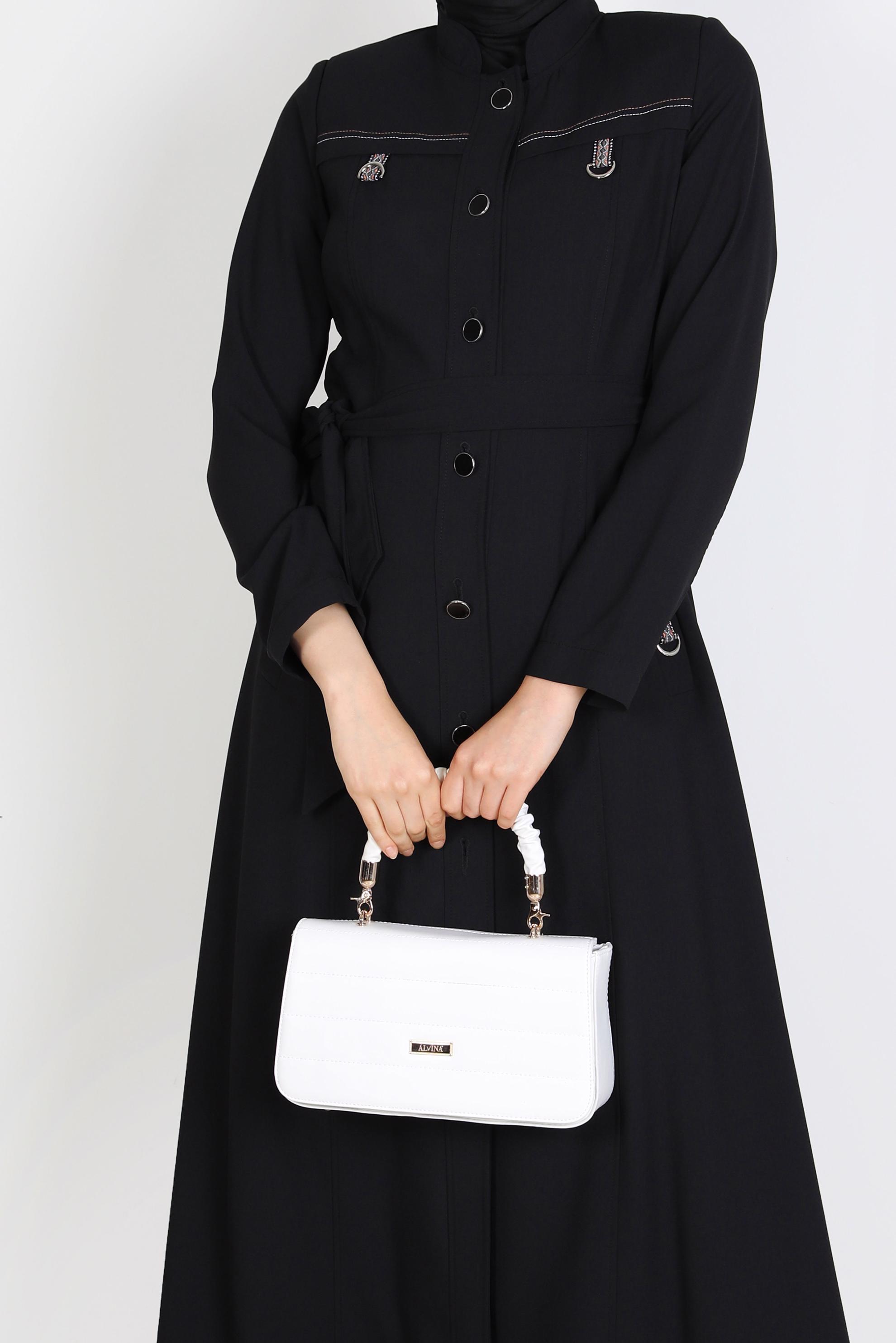 Tesettür giyim SİYAH KUŞAKLI DÜĞMELİ PARDESÜ 10578 