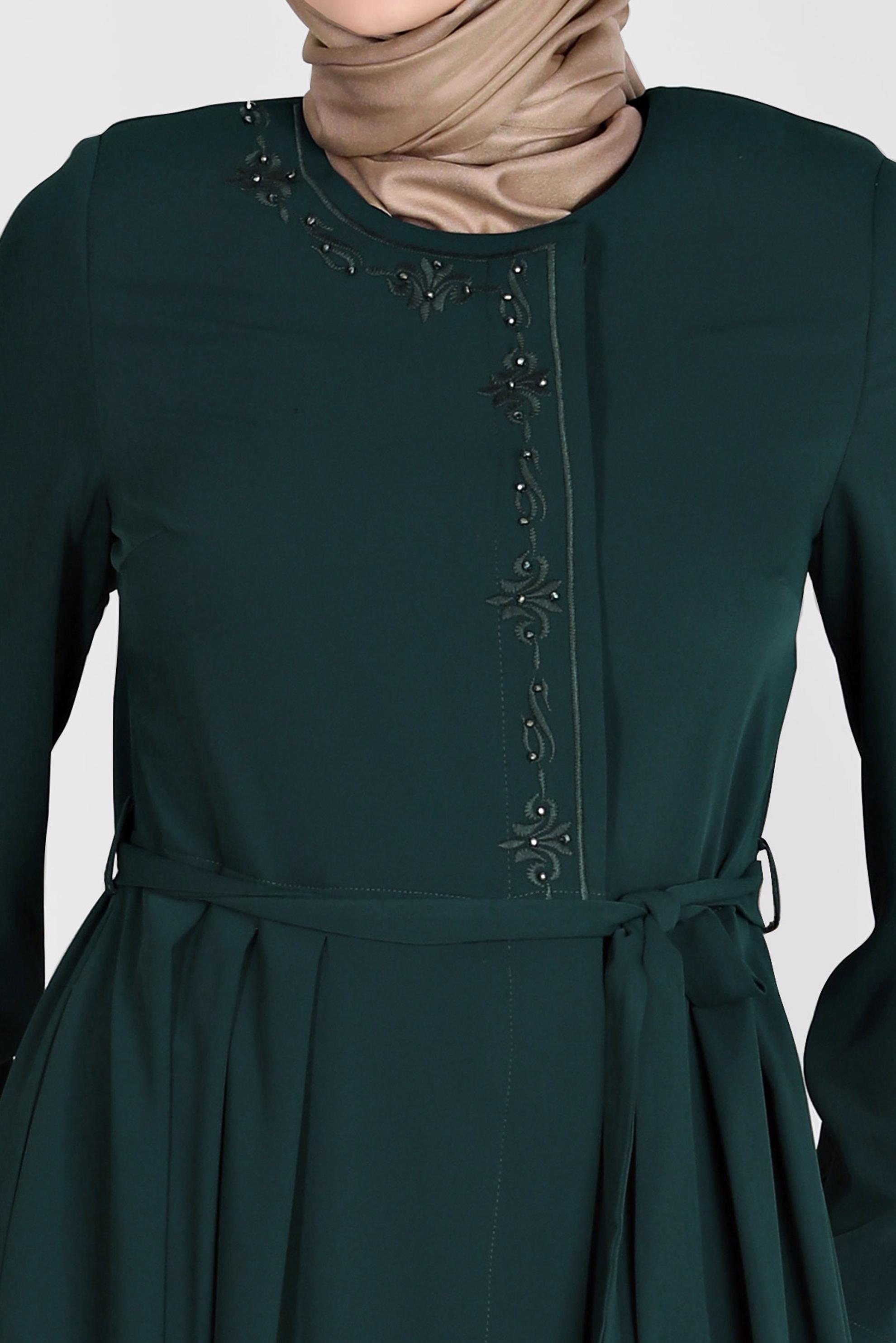 Tesettür giyim YEŞİL NAKIŞLI KUŞAKLI PARDESÜ 10580	