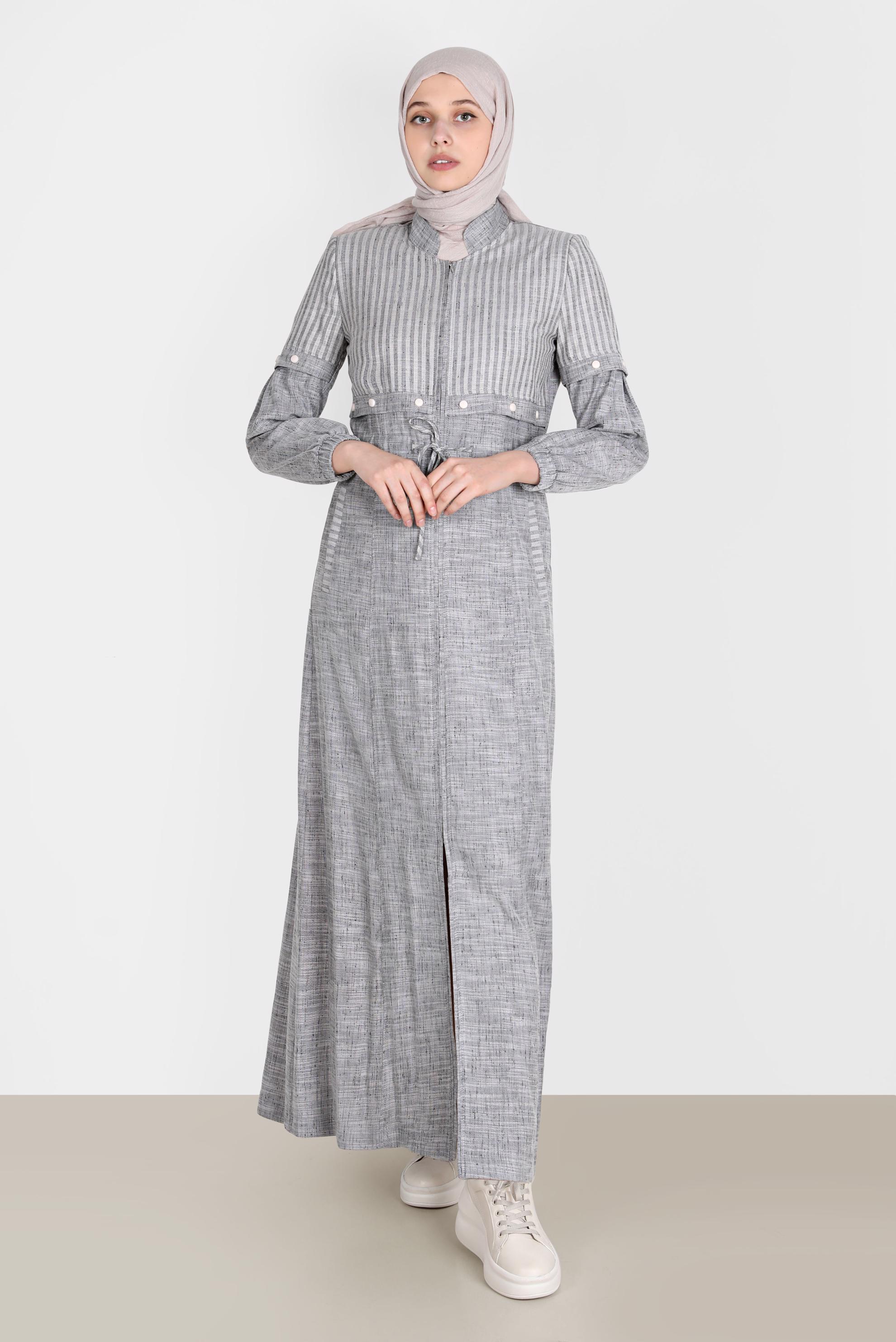 Tesettür giyim SİYAH BELİ BÜZGÜLÜ FERMUARLI PARDESÜ 10587 