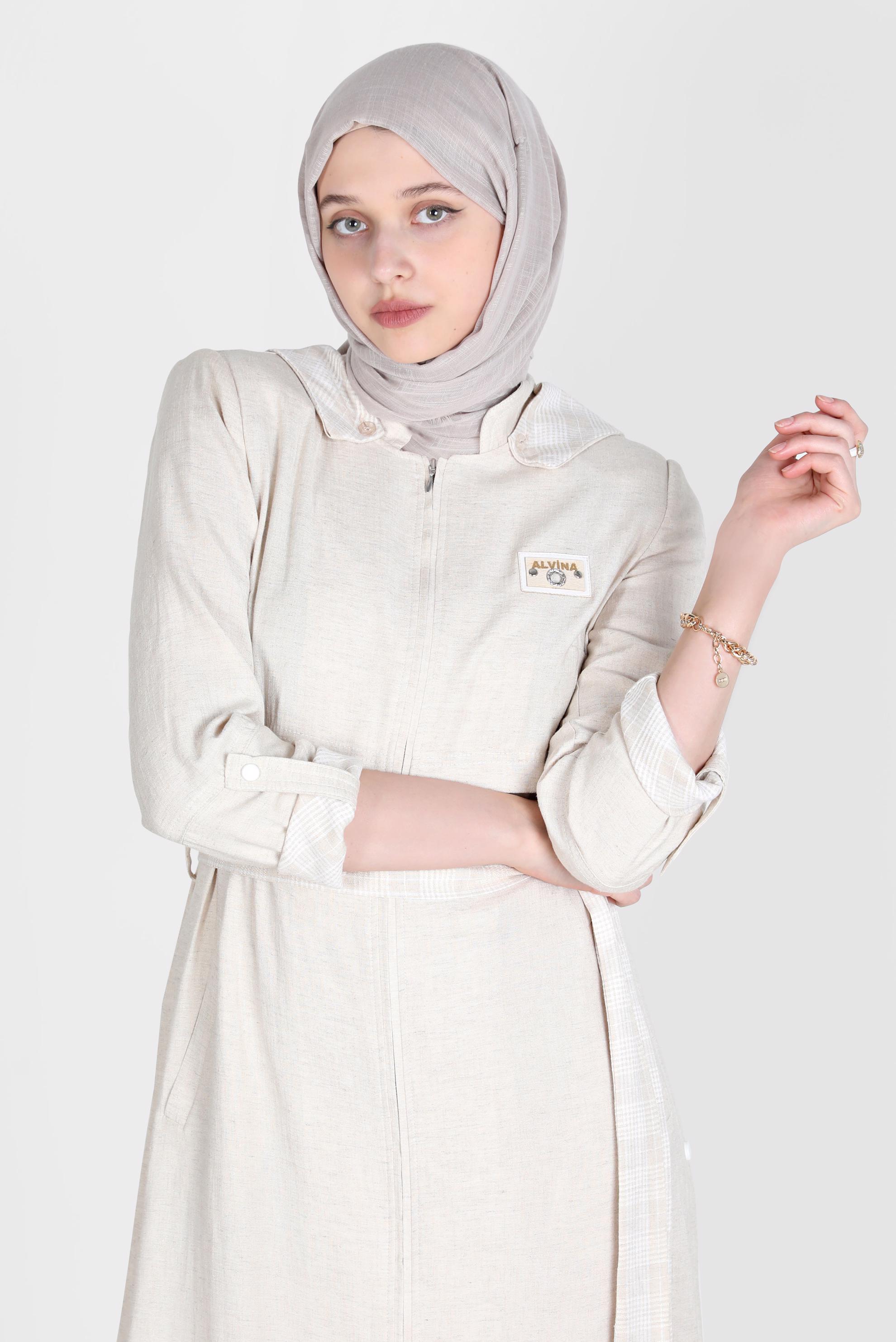 Tesettür giyim BEJ YANLARI ÇITÇITLI KUŞAKLI PARDESÜ 10588 