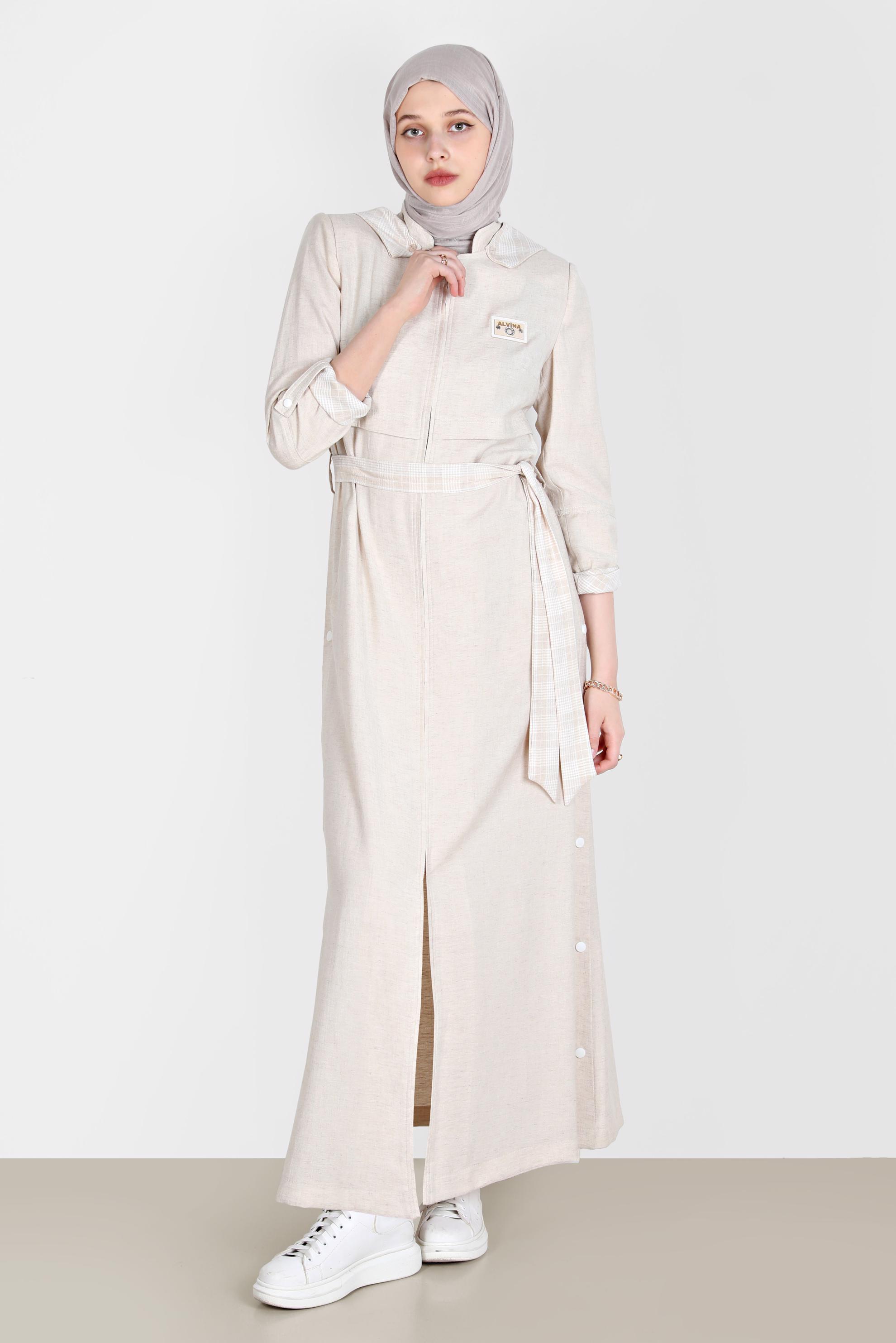 Tesettür giyim BEJ YANLARI ÇITÇITLI KUŞAKLI PARDESÜ 10588 