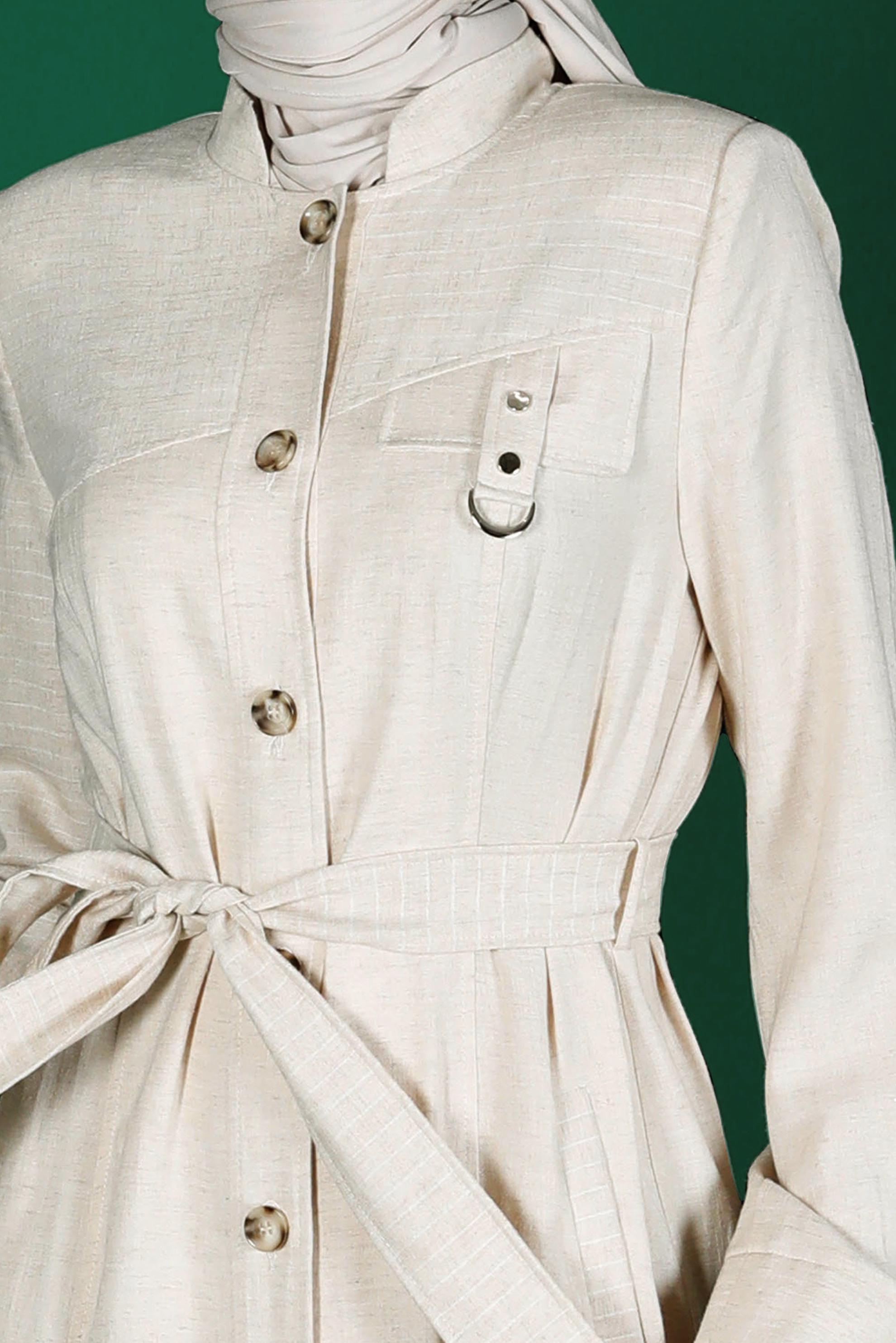 Tesettür giyim BEJ ÇİZGİLİ DÜĞMELİ KUŞAKLI PARDESÜ 10589