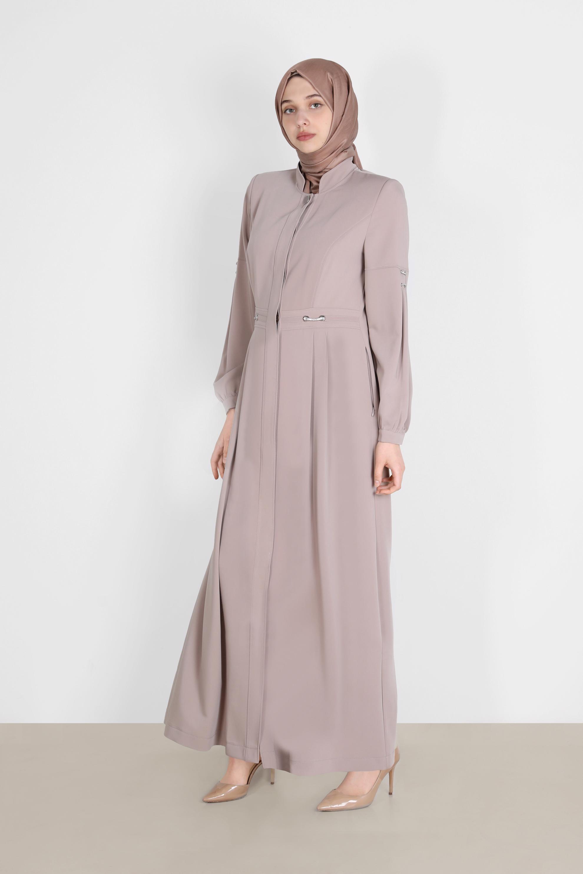 Tesettür giyim BEJ KUŞGÖZÜ DETAYLI PARDESÜ 10599