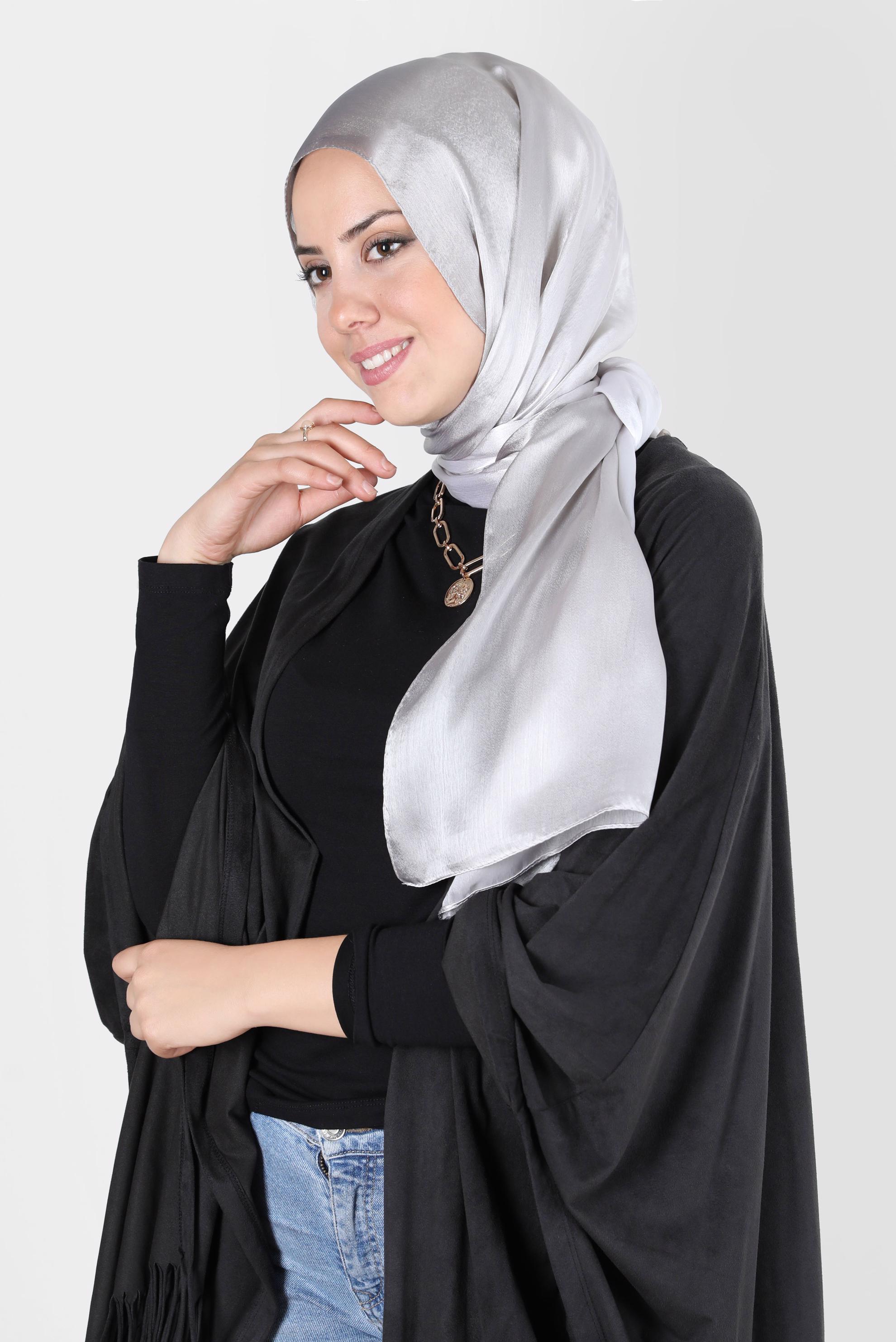 Tesettür giyim GÜMÜŞ ALVİNA JANJANLI DEGRADE ŞAL 8129