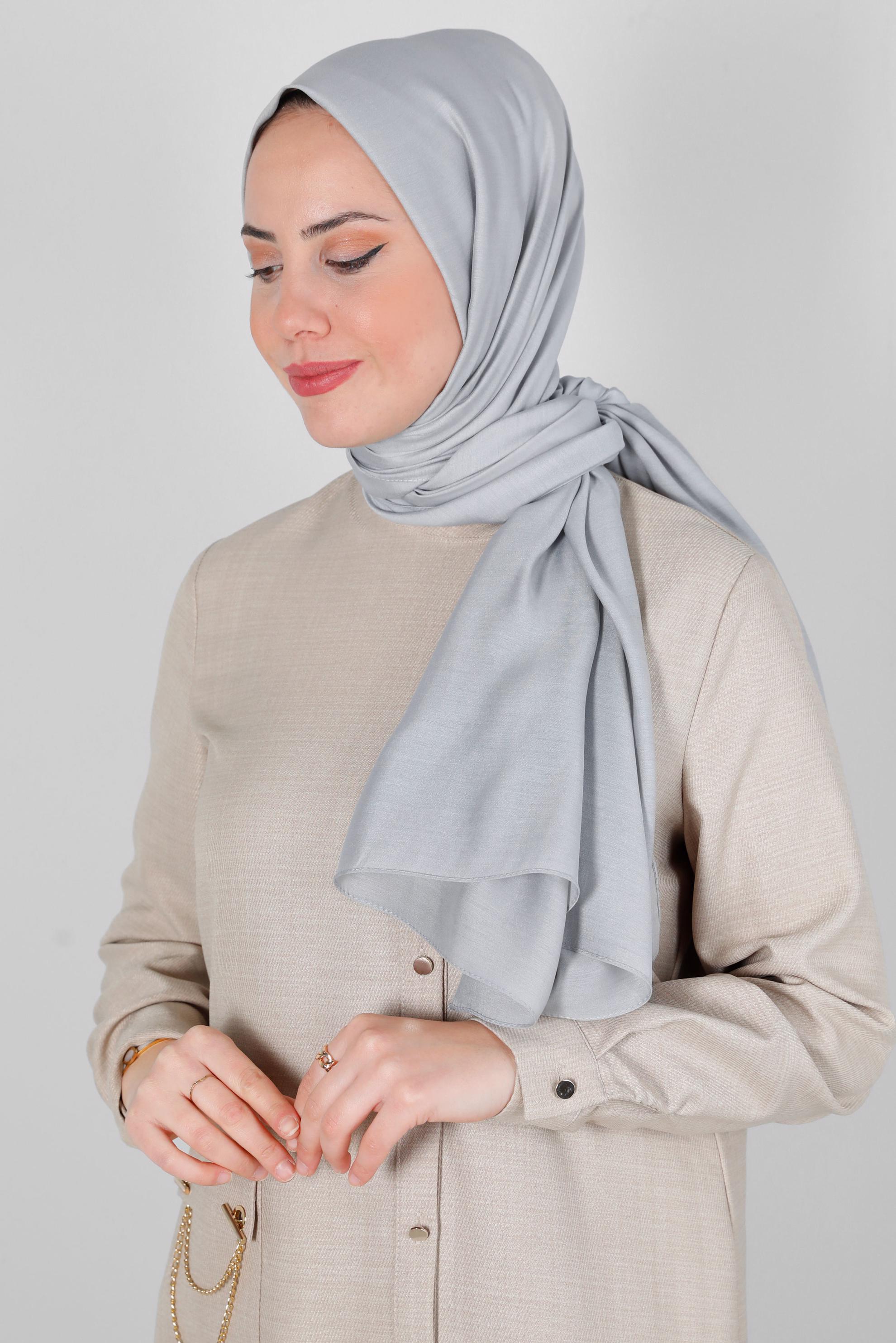 Tesettür giyim GÜMÜŞ ALVİNA İNCE İPEKSİ ŞAL 8141