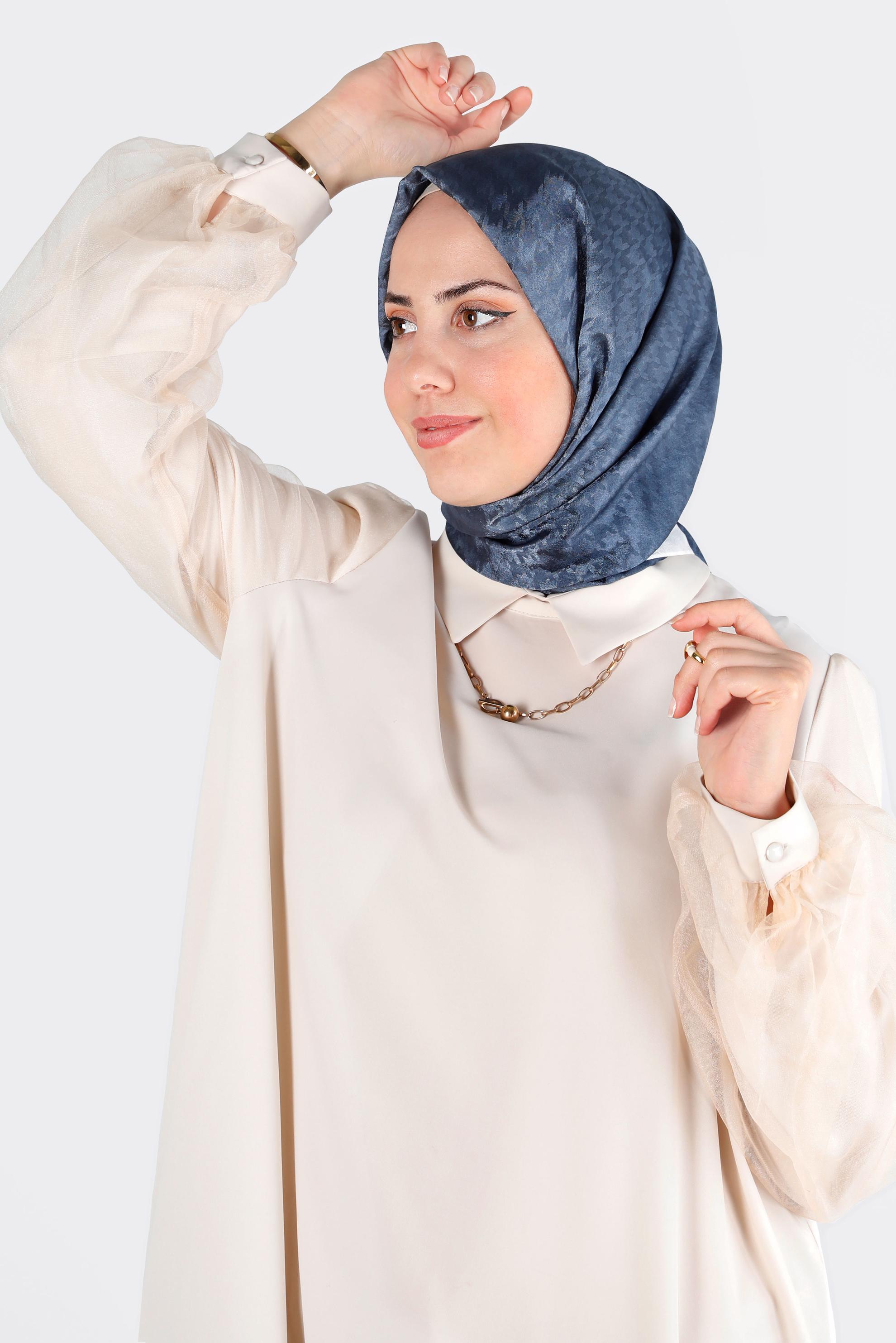 Tesettür giyim MAVİ ALVINA KAZAYAĞI DESENLİ ŞAL 8143