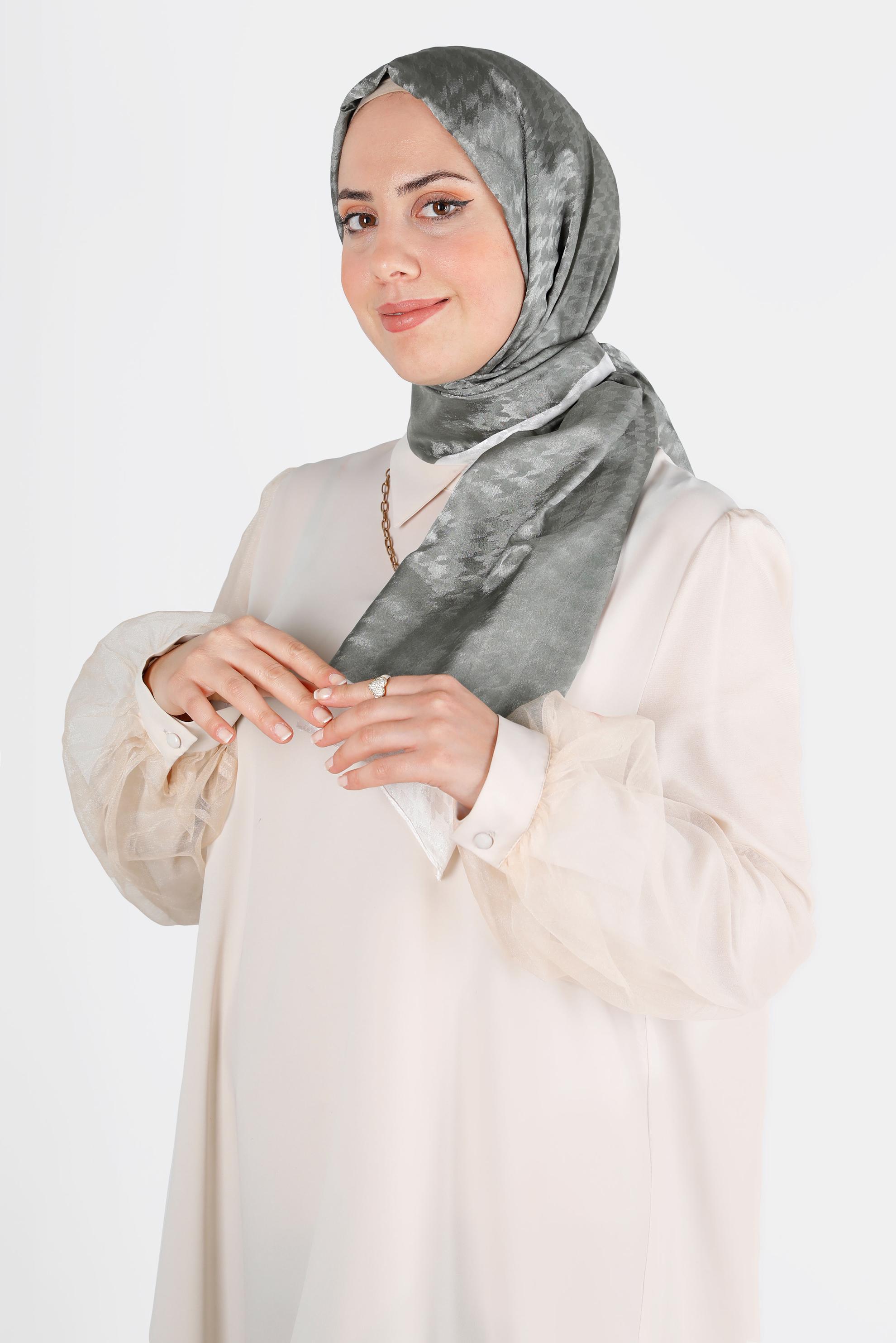 Tesettür giyim HAKİ ALVINA KAZAYAĞI DESENLİ ŞAL 8143