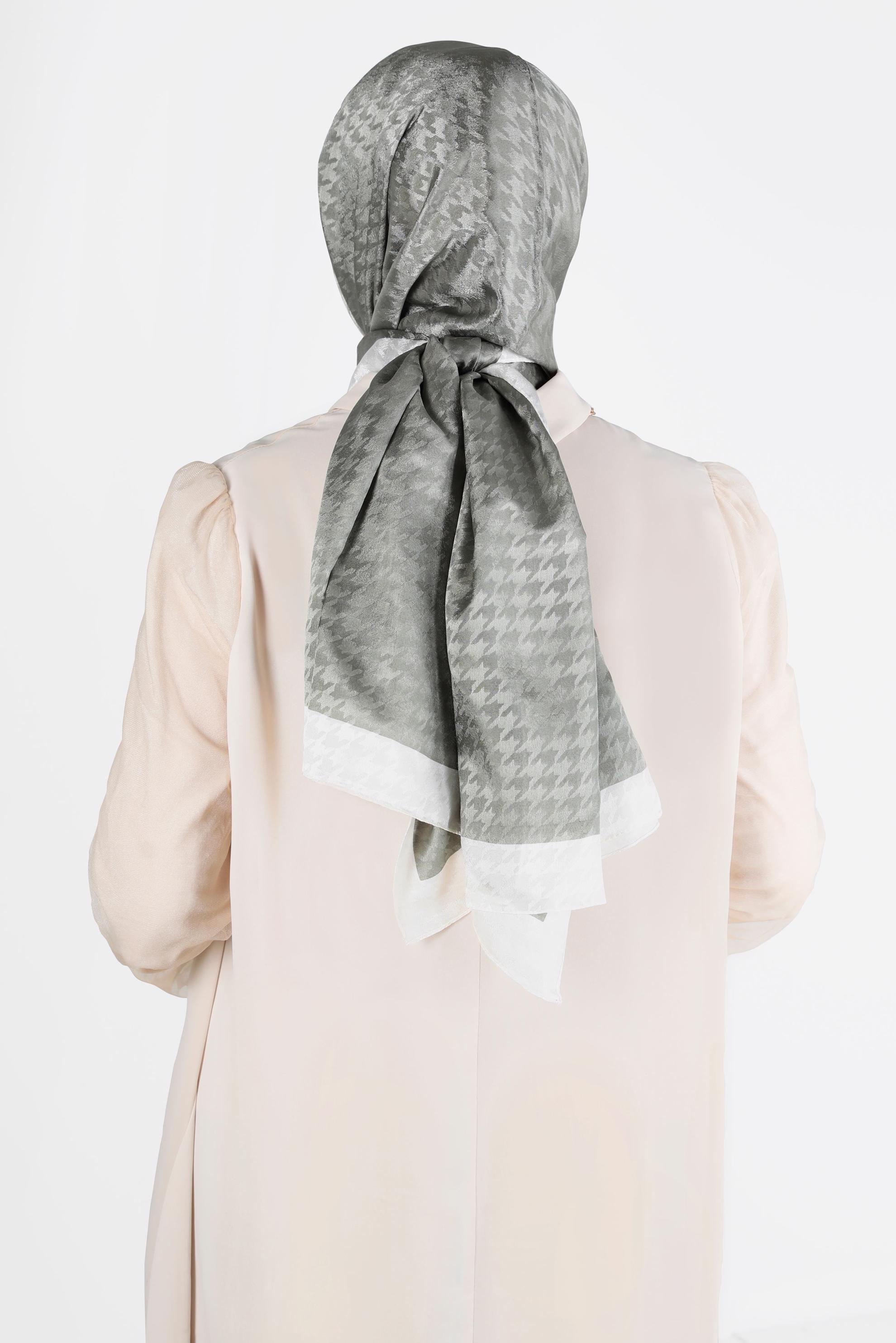 Tesettür giyim HAKİ ALVINA KAZAYAĞI DESENLİ ŞAL 8143