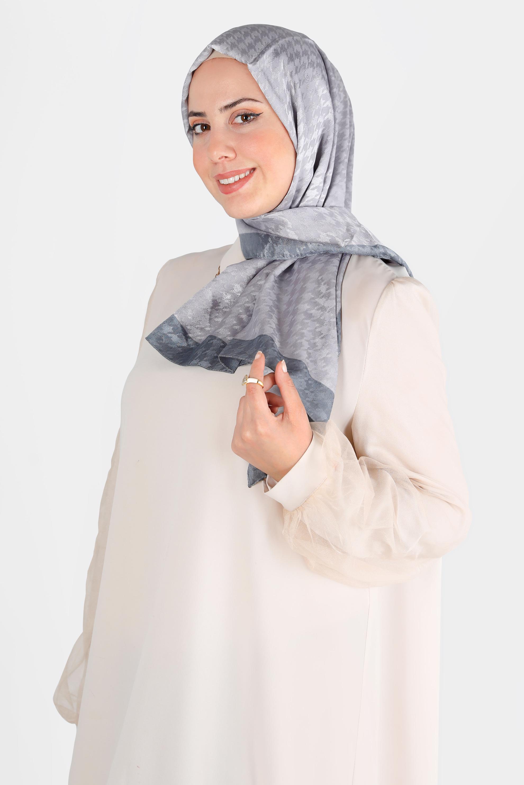 Tesettür giyim BEJ ALVINA KAZAYAĞI DESENLİ ŞAL 8143