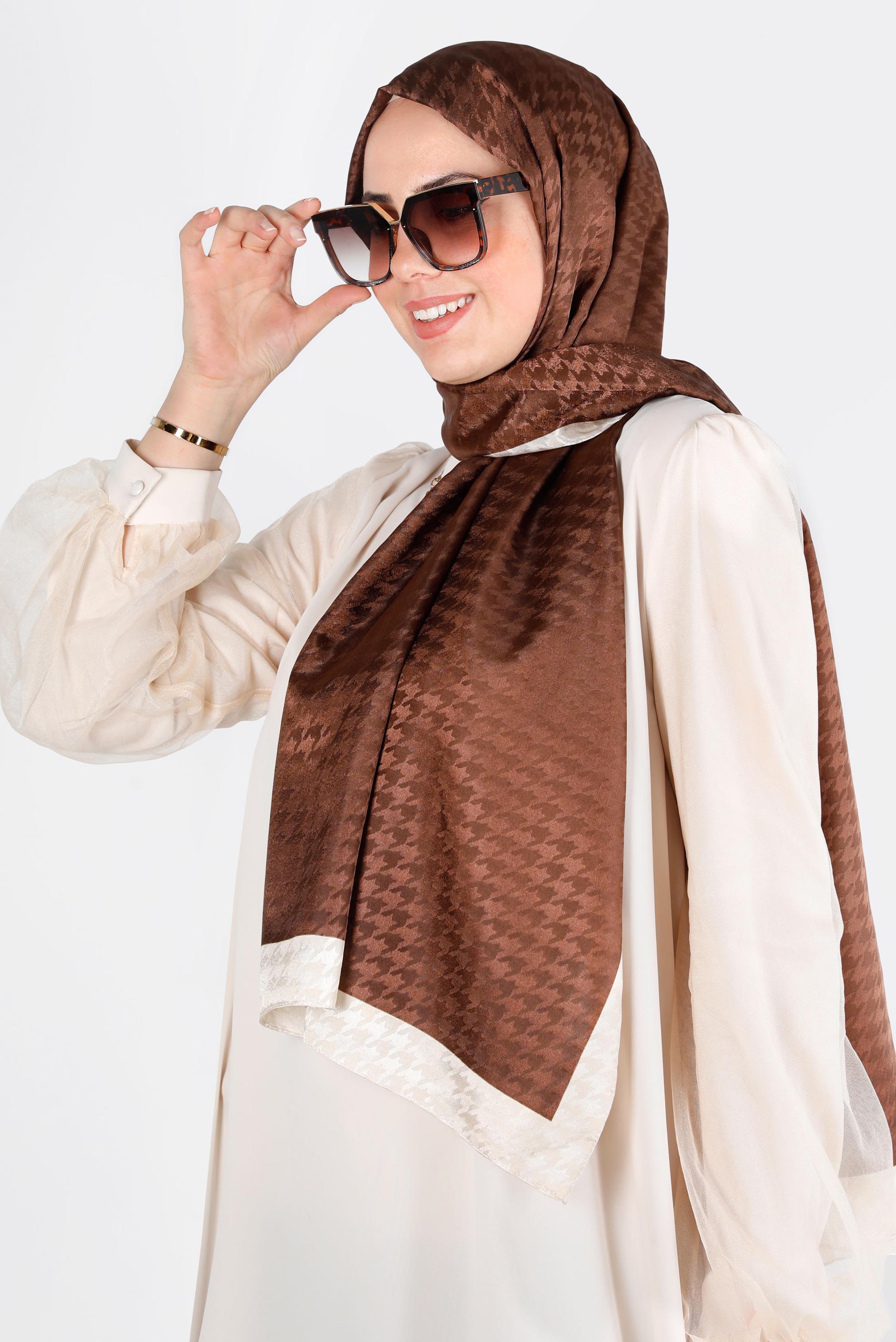 Tesettür giyim KAHVE ALVINA KAZAYAĞI DESENLİ ŞAL 8143