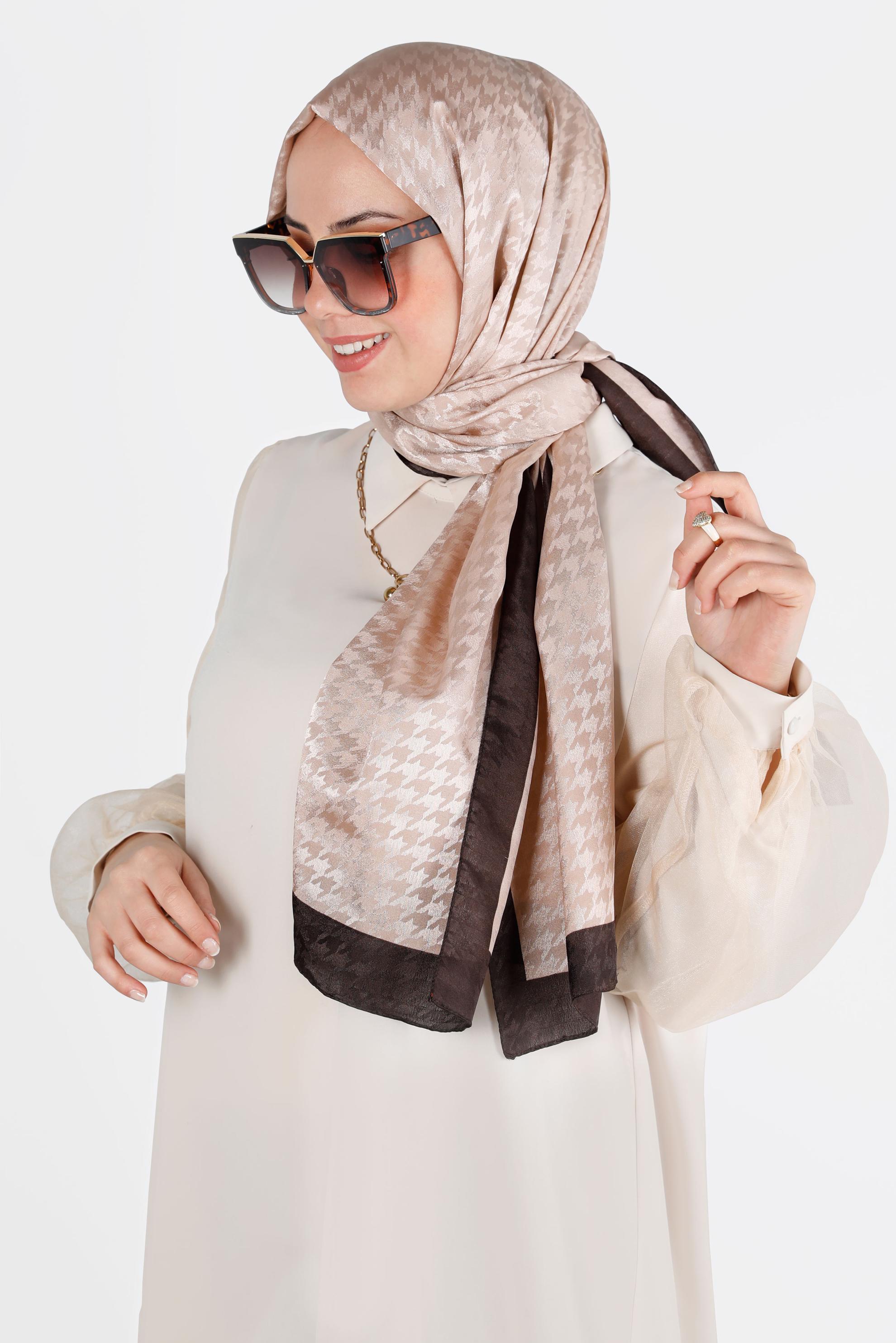 Tesettür giyim KAHVE ALVINA KAZAYAĞI DESENLİ ŞAL 8143