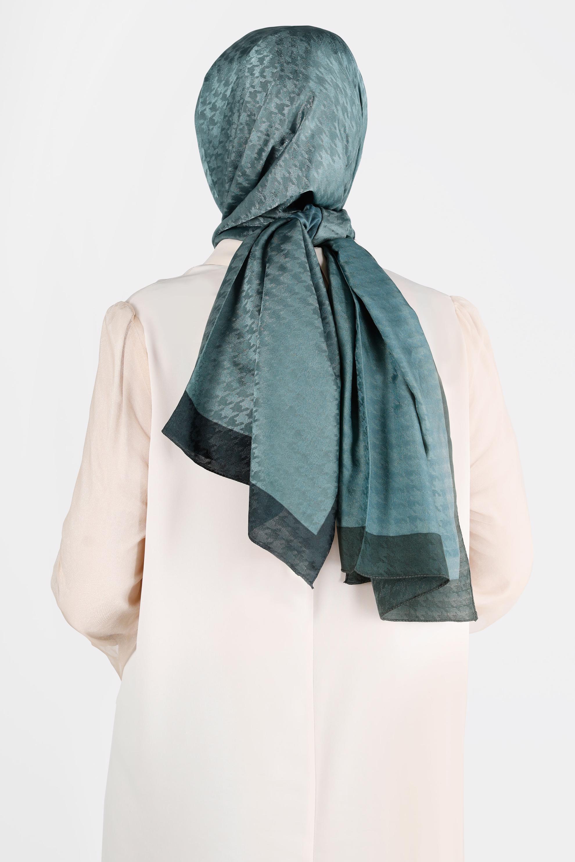 Tesettür giyim YEŞİL ALVINA KAZAYAĞI DESENLİ ŞAL 8143