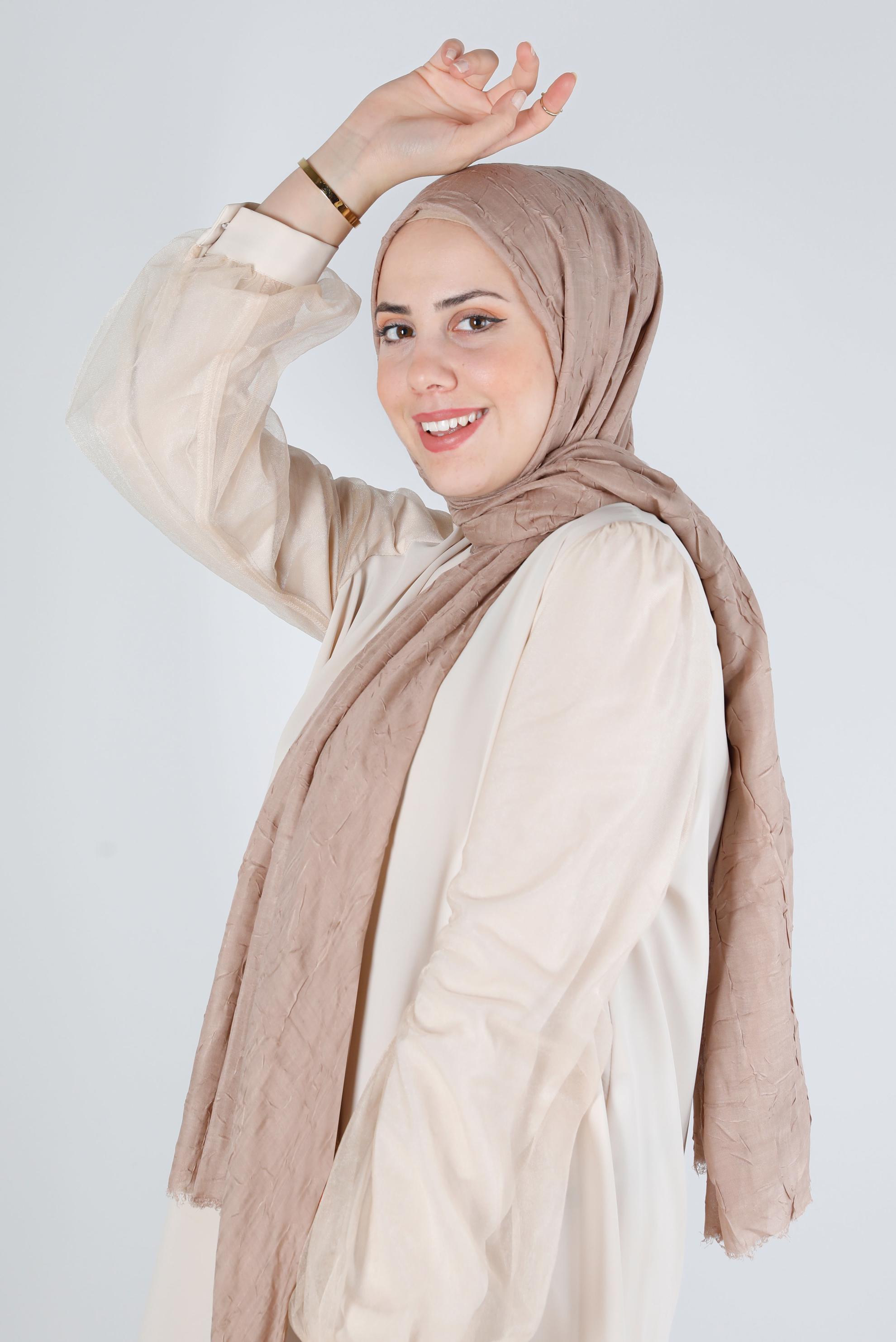 Tesettür giyim BEJ ALVİNA BAMBU KRAŞ ŞAL 8145
