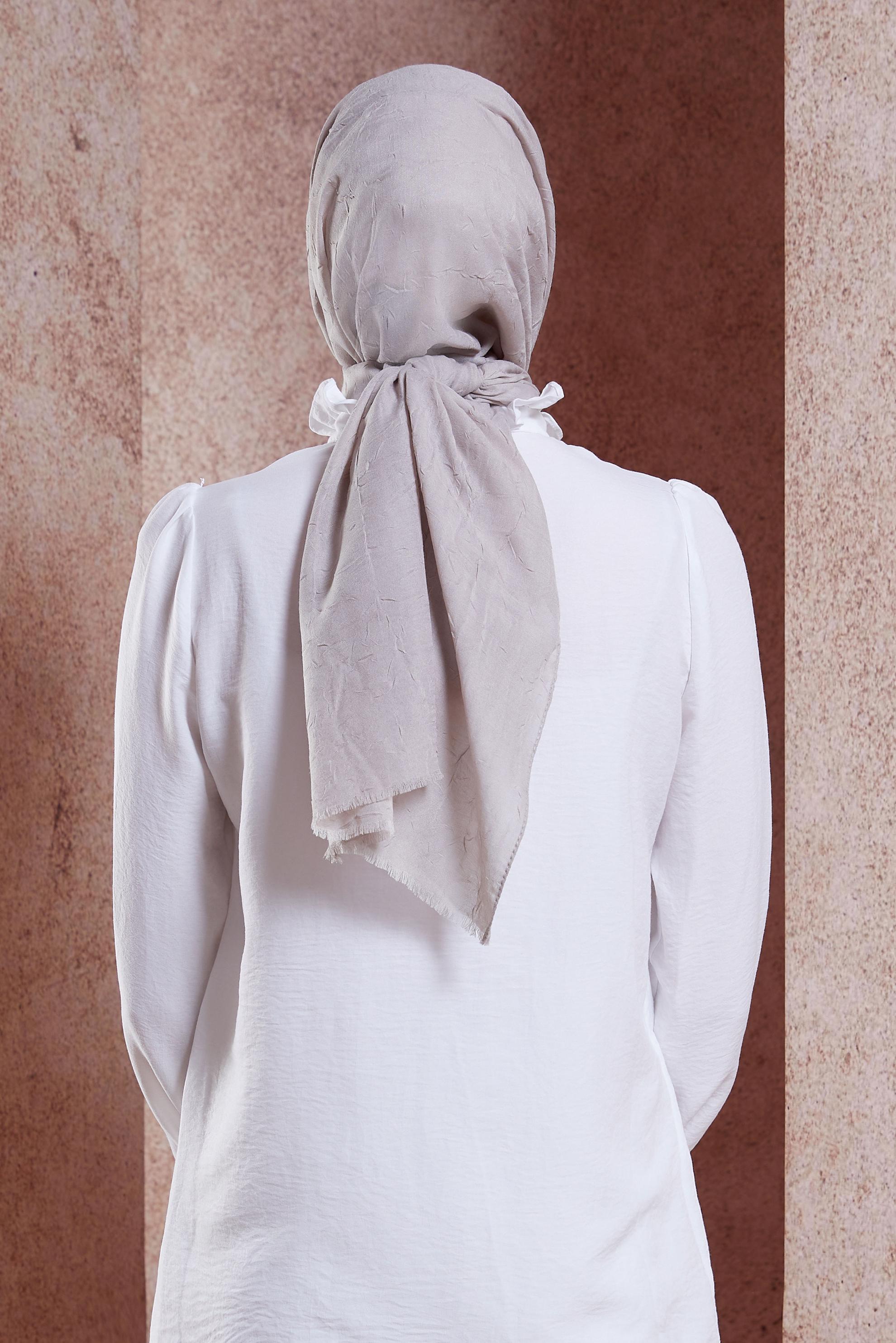 Tesettür giyim BEJ ALVİNA BAMBU KRAŞ ŞAL 8145