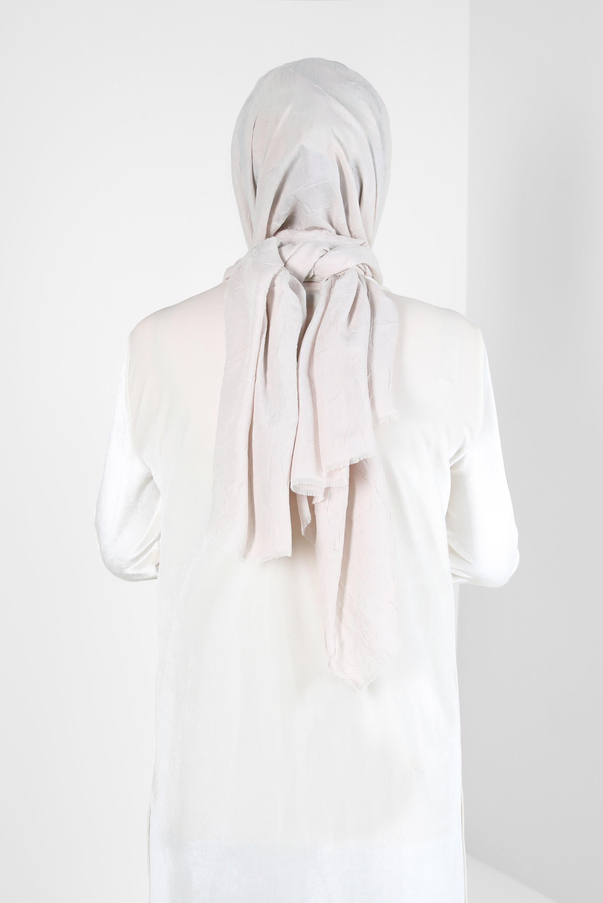 Tesettür giyim BEJ ALVİNA BAMBU KRAŞ ŞAL 8145