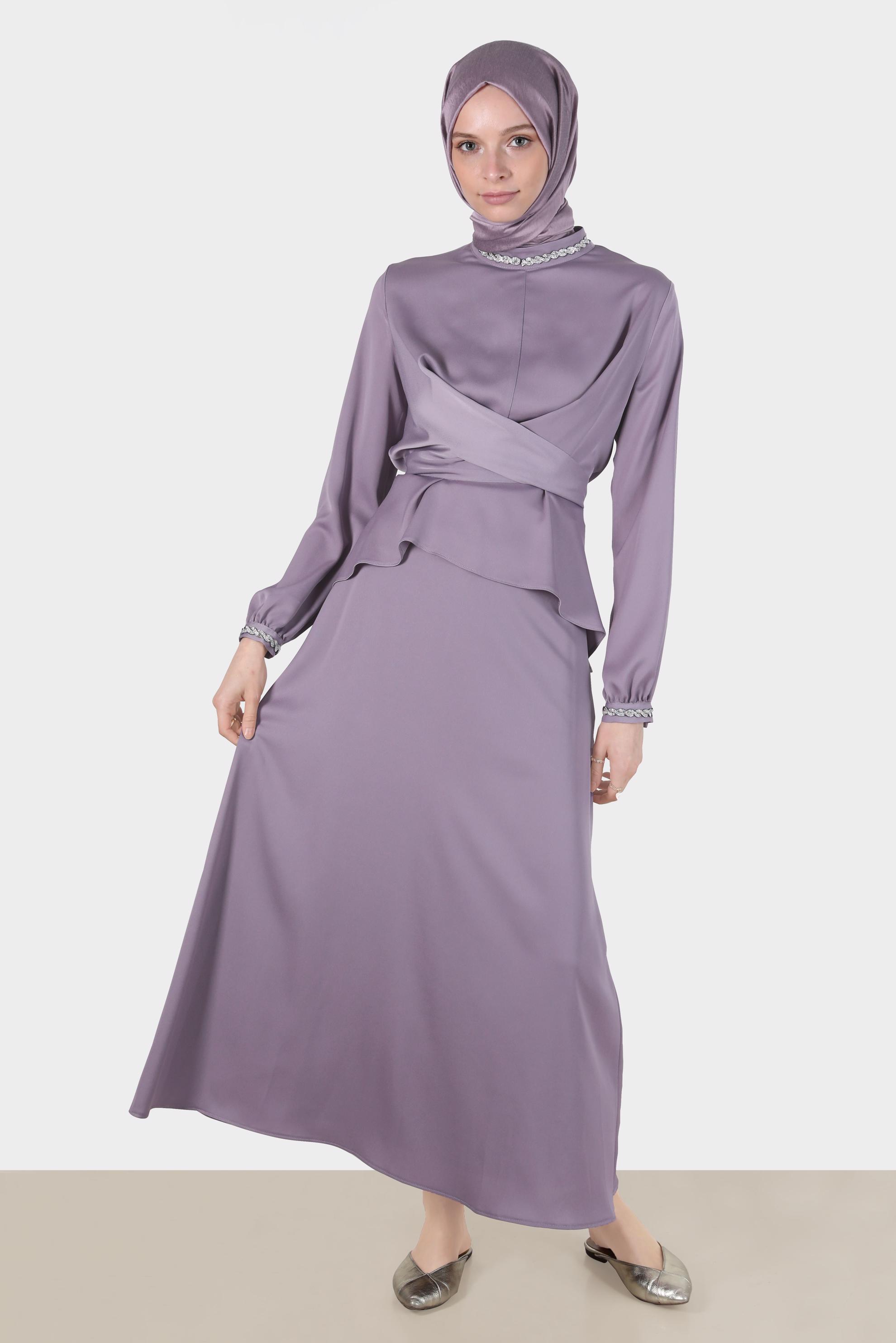 Tesettür giyim MOR ÇAPRAZ BAĞLAMALI SATEN İKİLİ ETEKLİ TAKIM 30280 