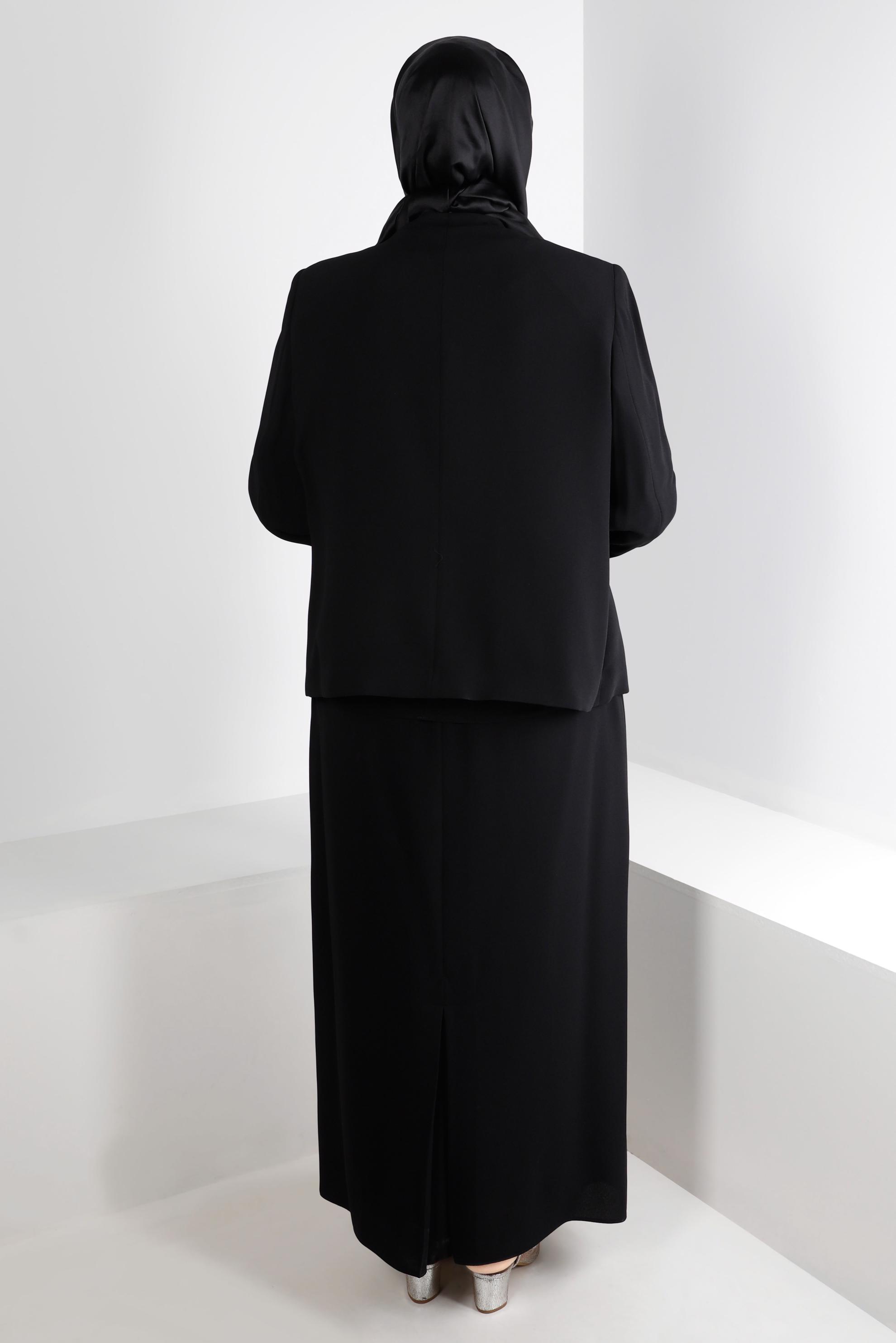 Tesettür giyim SİYAH ZIMBA DETAYLI KREP ÜÇLÜ ETEKLİ TAKIM 30286 