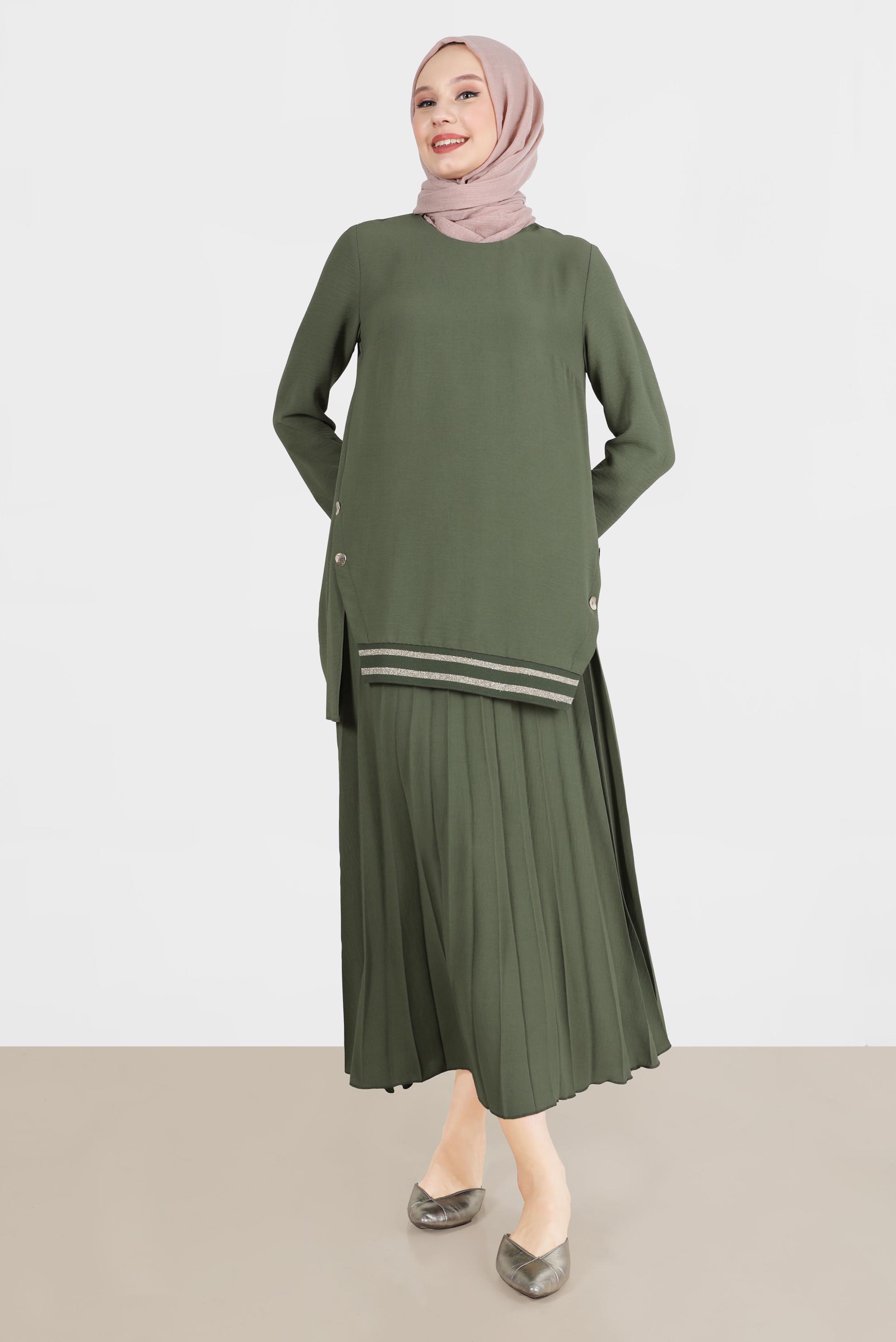 Tesettür giyim HAKİ SİMLİ RİBANALI DÜĞMELİ İKİLİ ETEKLİ TAKIM 42607