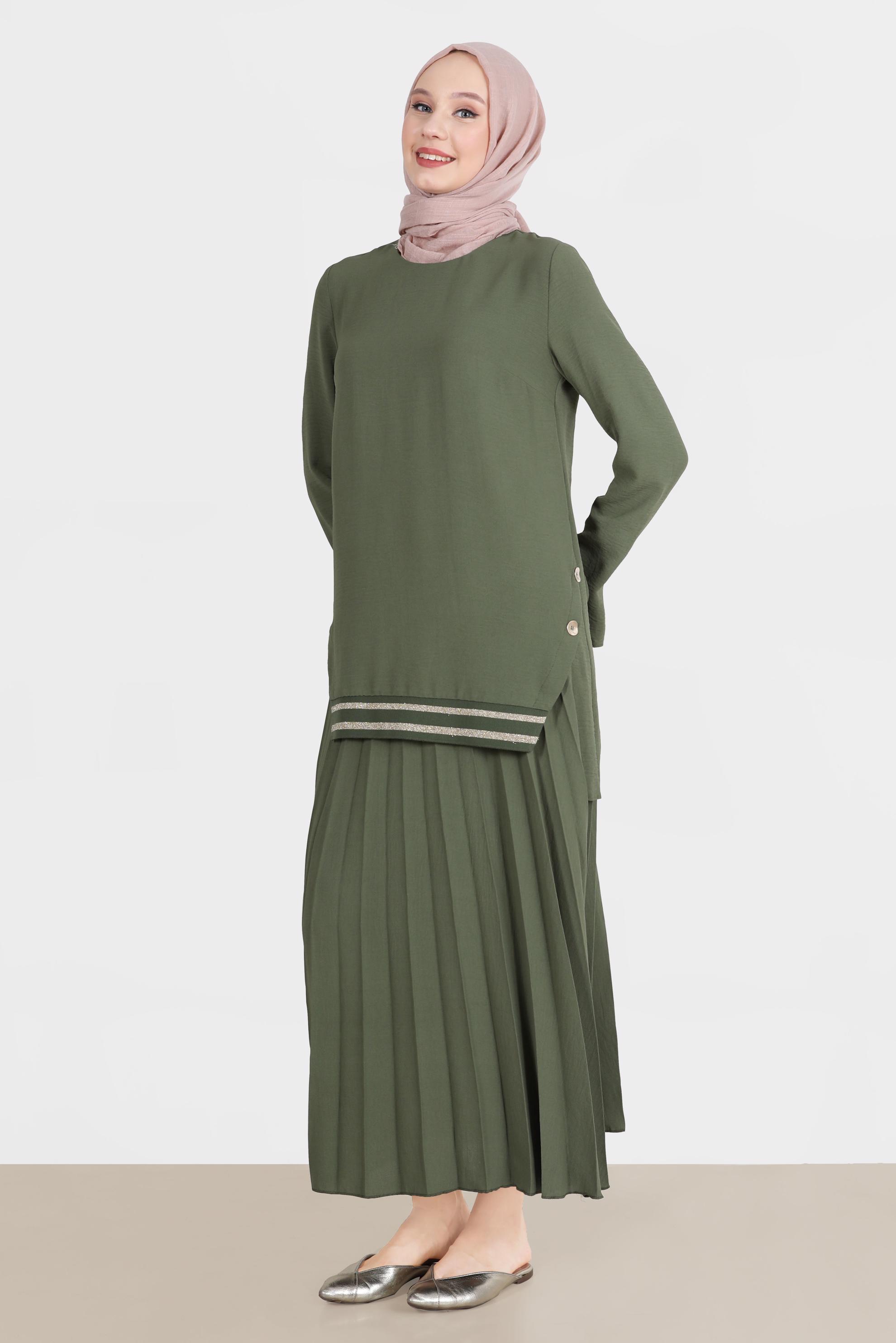 Tesettür giyim HAKİ SİMLİ RİBANALI DÜĞMELİ İKİLİ ETEKLİ TAKIM 42607