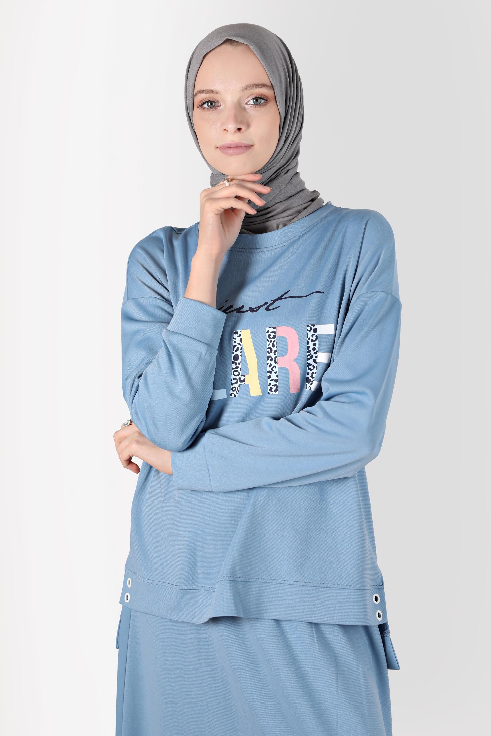 Tesettür giyim MAVİ YAZI BASKILI İKİLİ ETEKLİ TAKIM 42657 