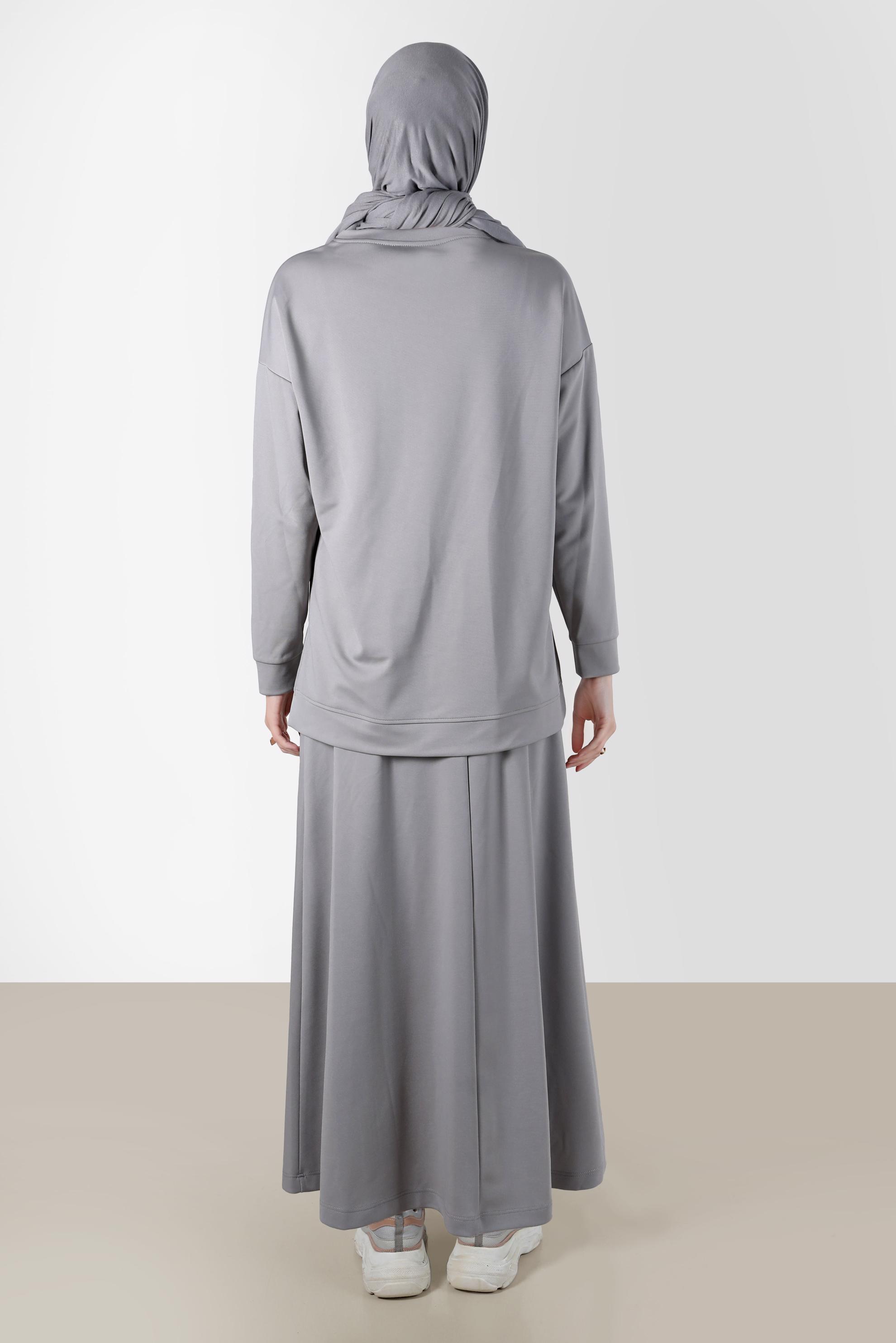 Tesettür giyim GRİ YAZI BASKILI İKİLİ ETEKLİ TAKIM 42657 