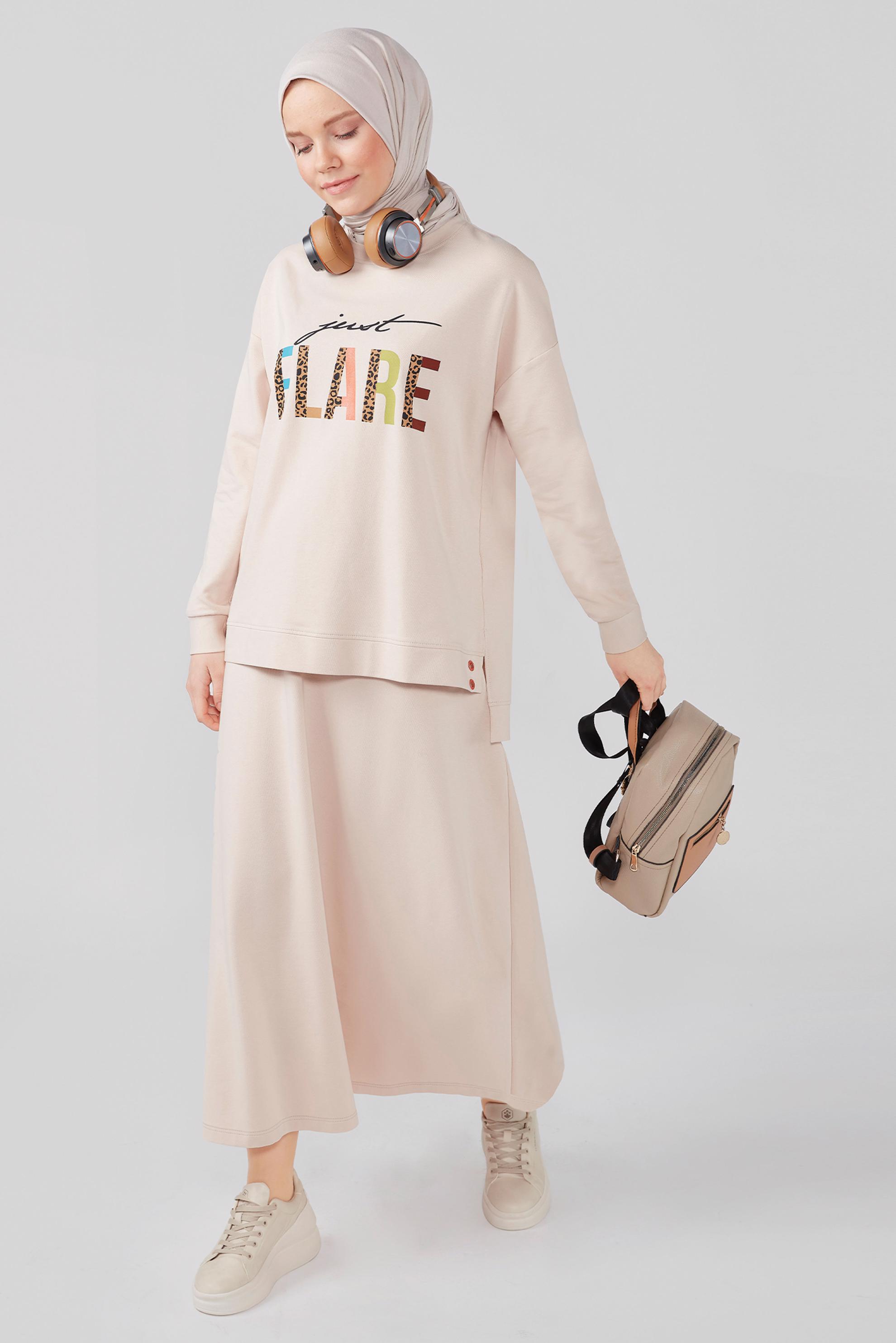 Tesettür giyim BEJ YAZI BASKILI İKİLİ ETEKLİ TAKIM 42657 