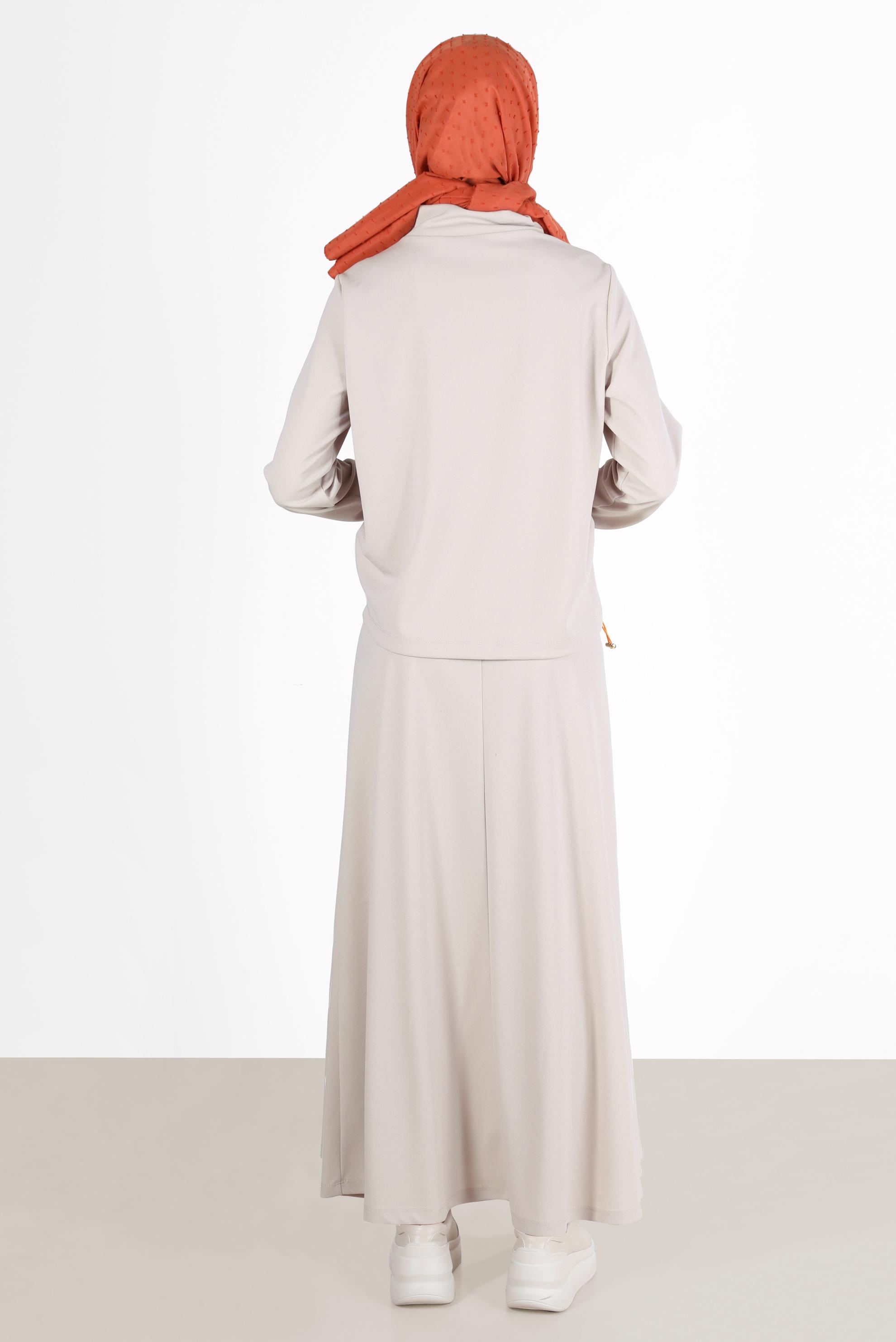 Tesettür giyim BEJ DİK YAKA BAĞCIKLI İKİLİ ETEKLİ TAKIM 42659 