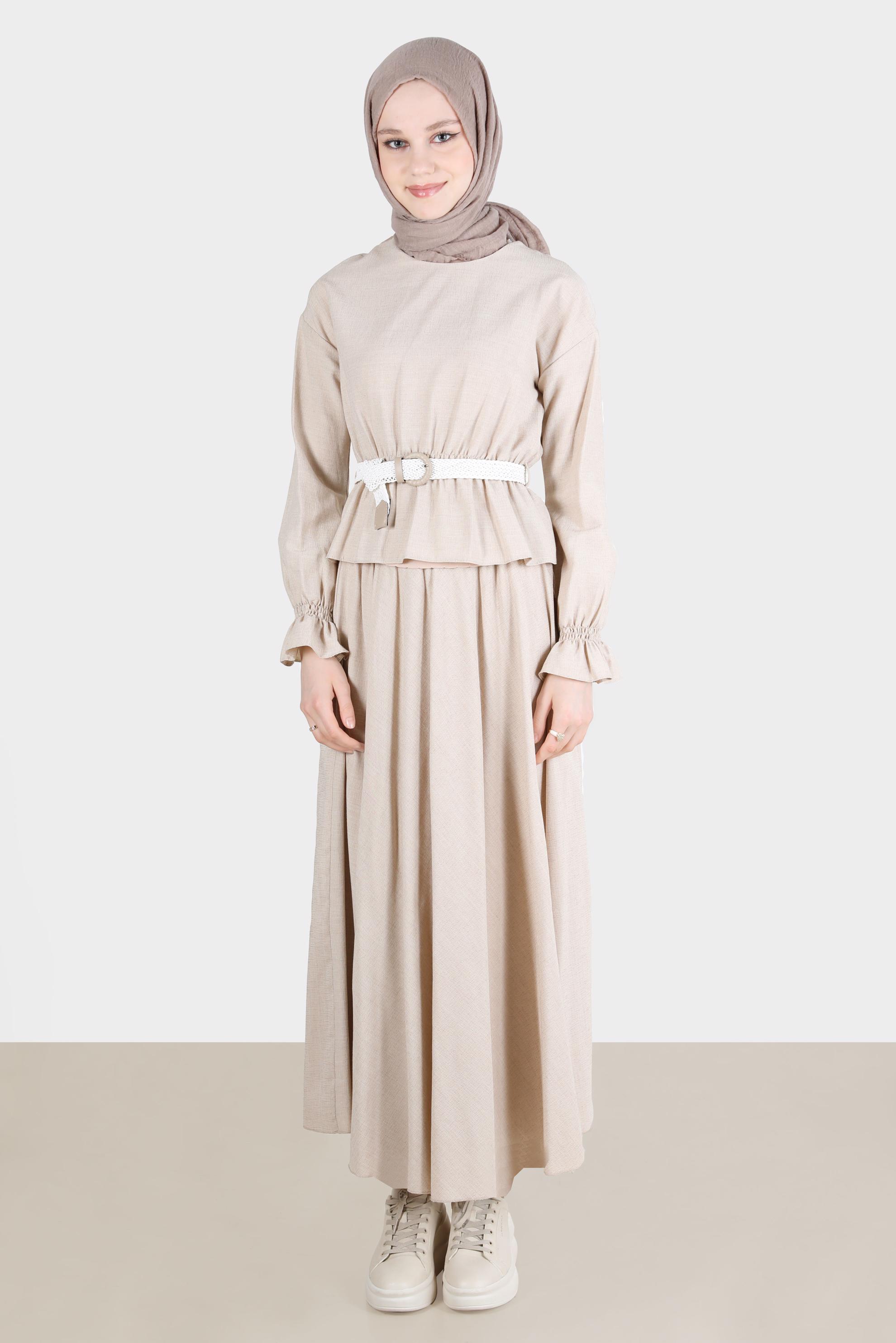 Tesettür giyim BEJ BELİ VE MANŞETLERİ LASTİKLİ İKİLİ ETEKLİ TAKIM 42668 